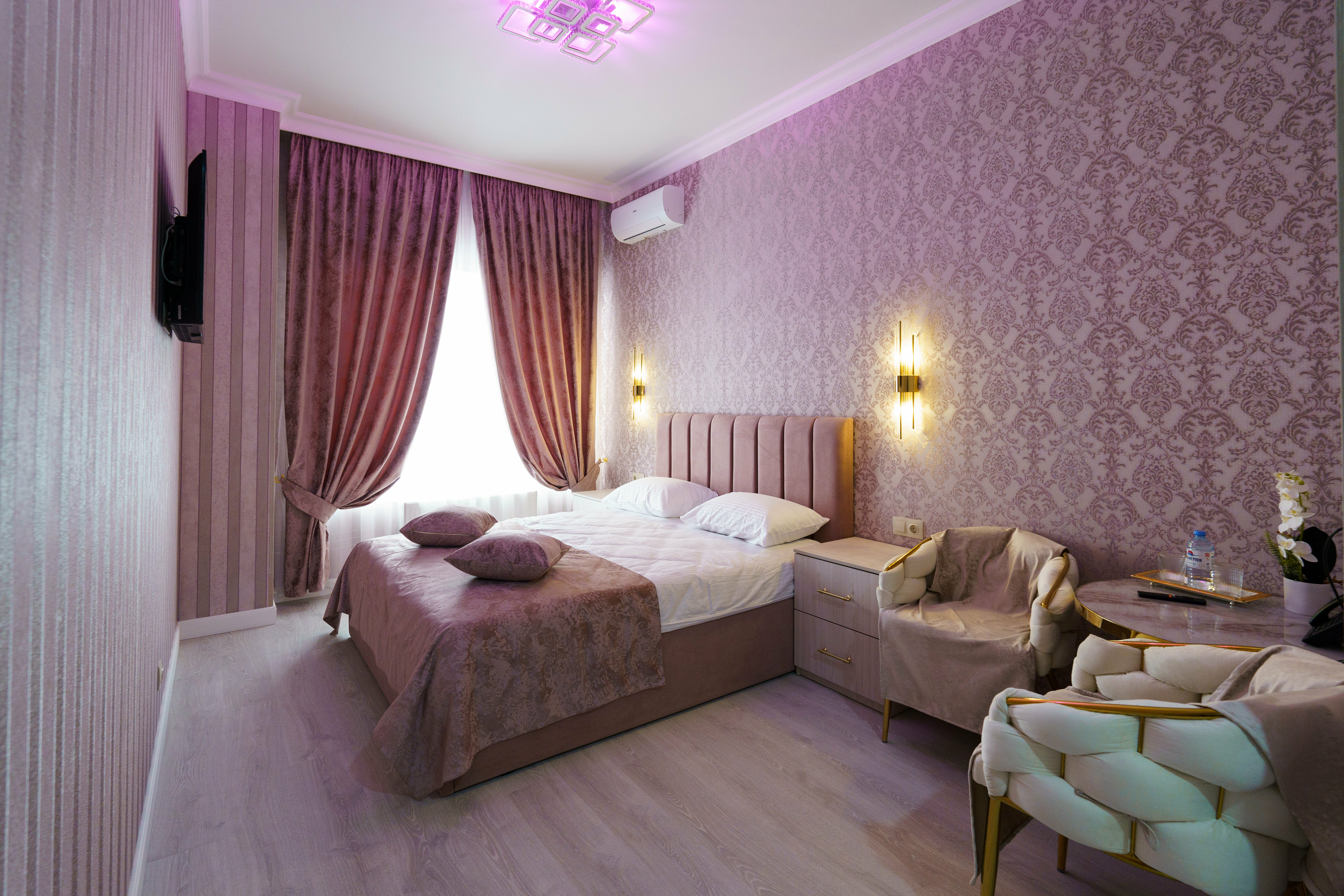 Номер Делюкс