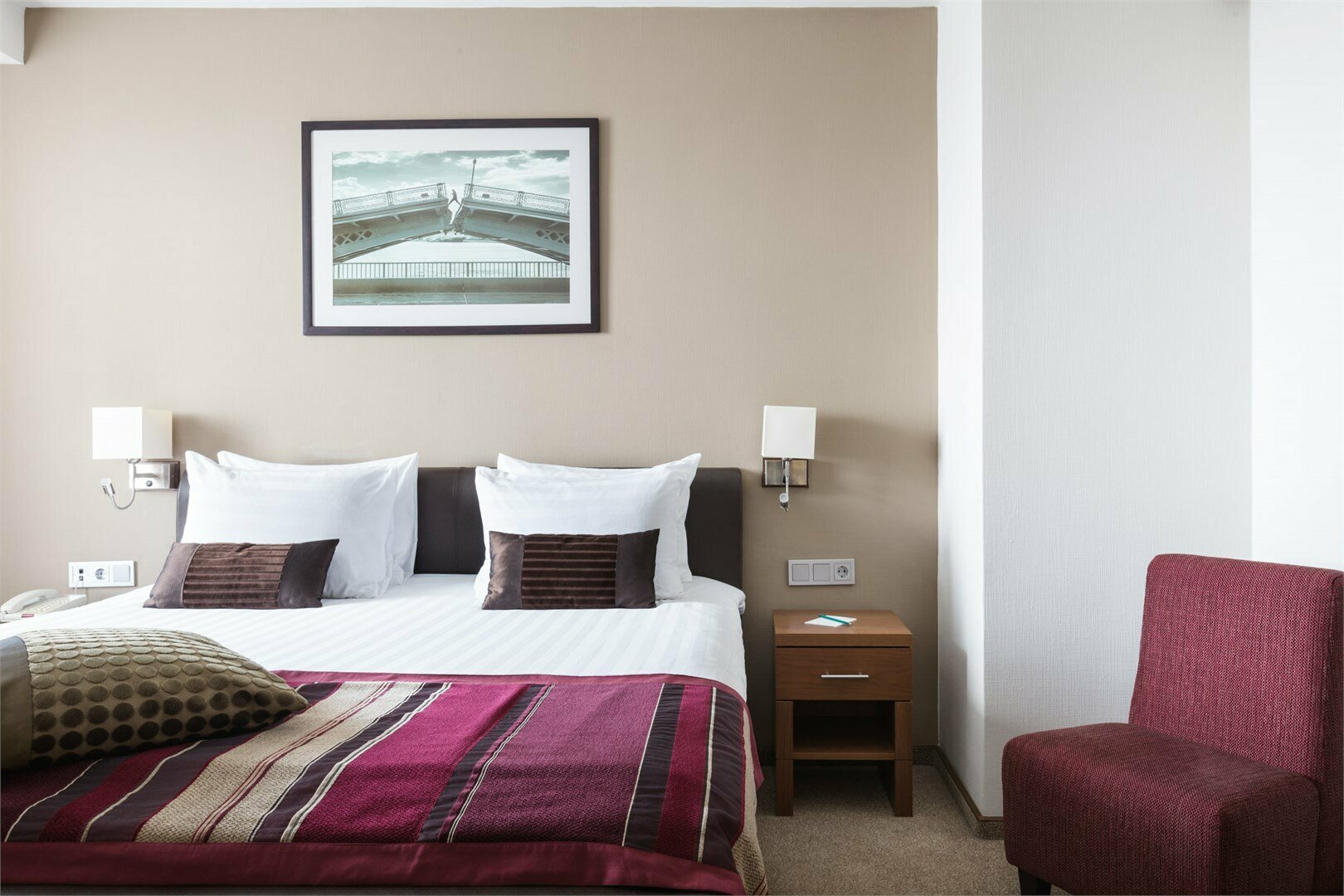 Апартаменты с двумя спальными и кухней