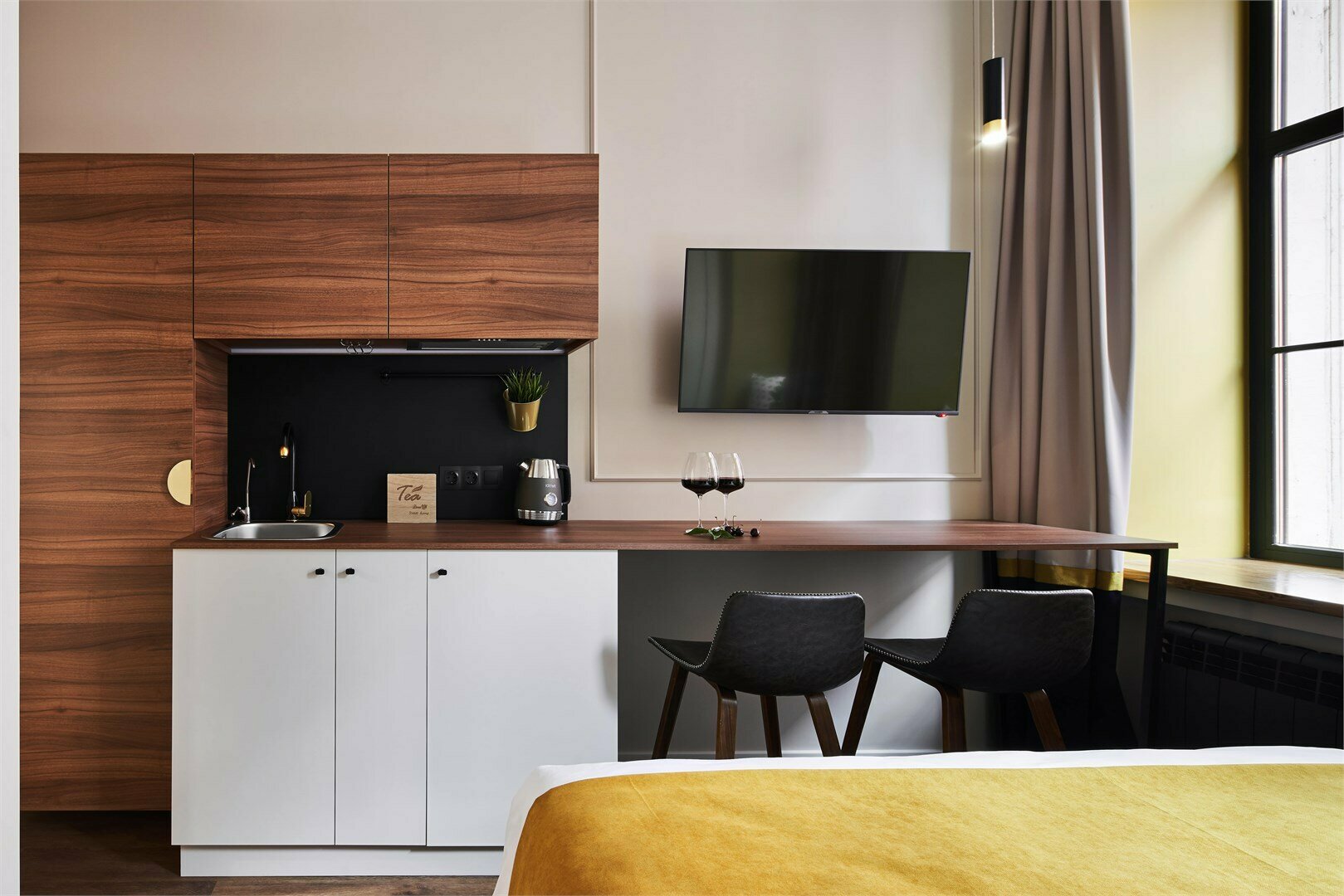 Номер студио с видом во двор