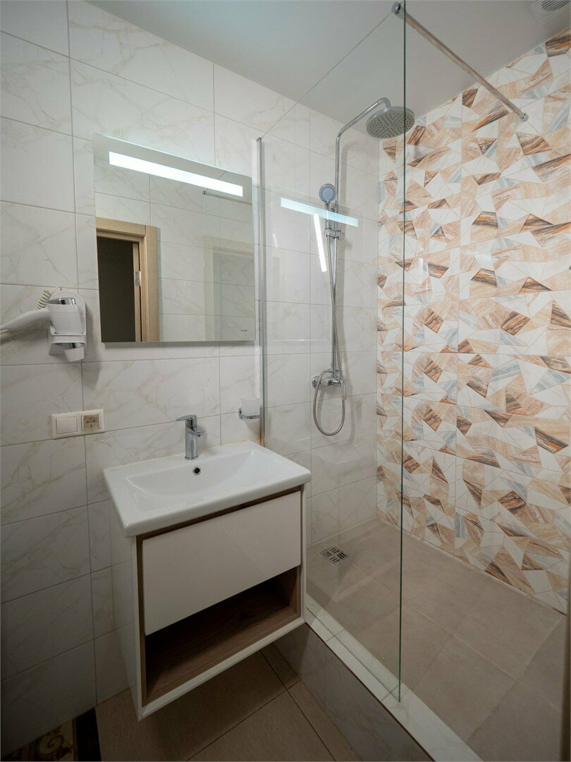 СТАНДАРТ (узкий) с 2-мя кроватями со ВСЕМИ удобствами. Новый номерной фонд