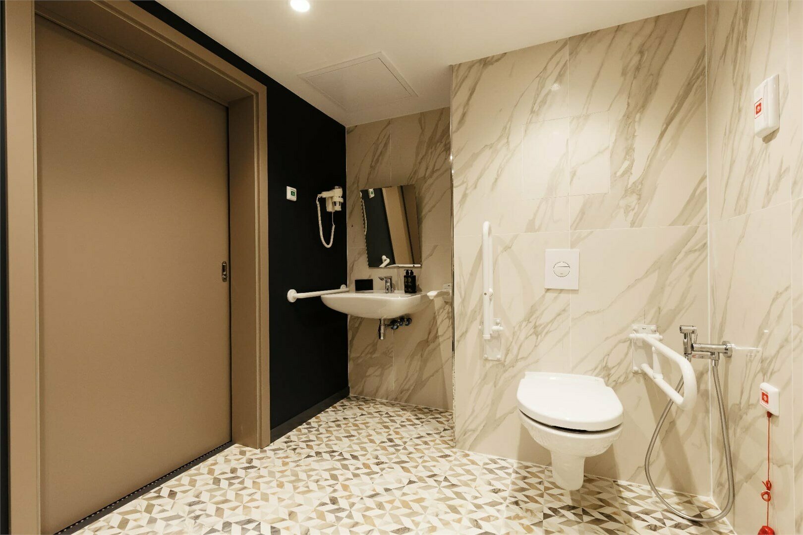 Классик для гостей с ограниченными физическими возможностями