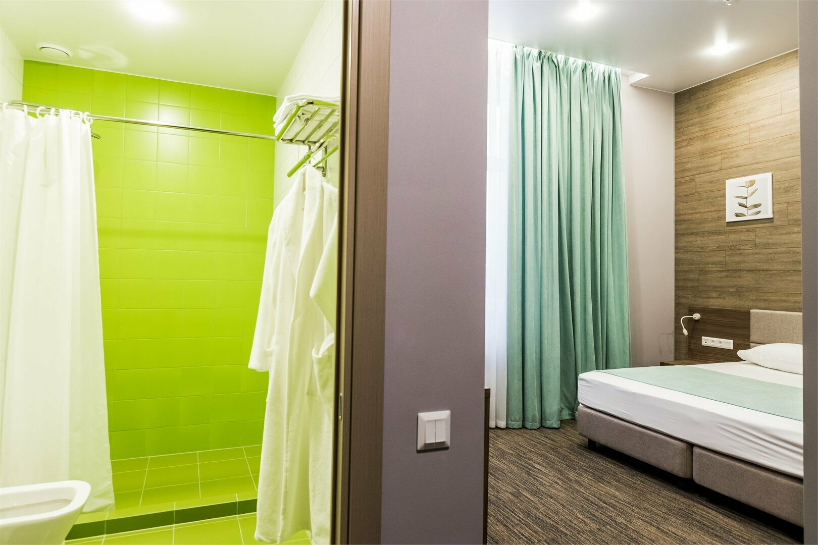 Улучшенный стандарт с одной большой кроватью