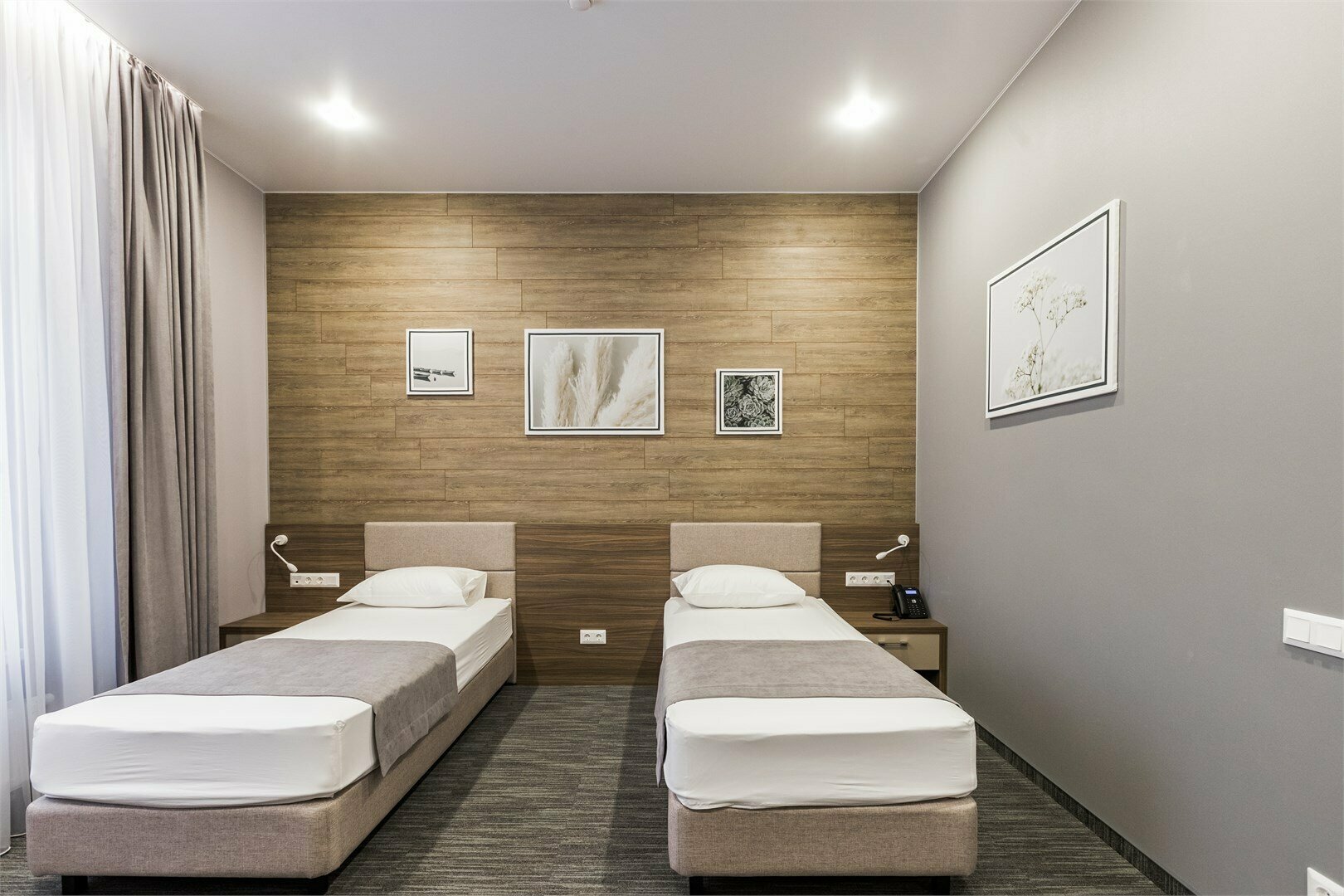 Улучшенный стандарт с 2-мя раздельными кроватями