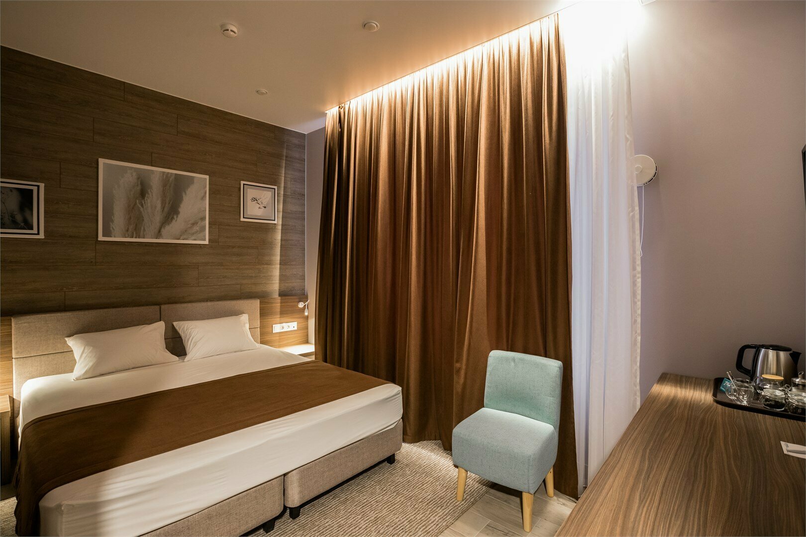 Улучшенный стандарт с одной большой кроватью