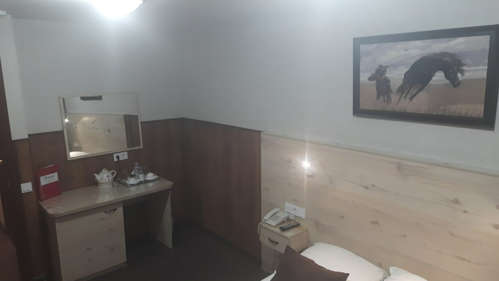 Стандарт двухместный номер  с 1 кроватью(№5,6,7)