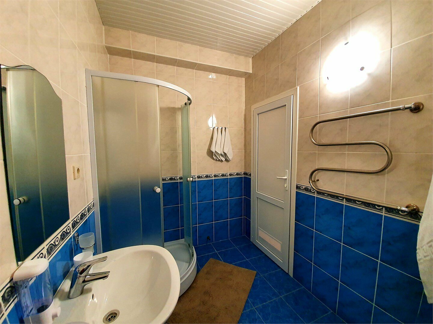 Семейный номер с балконом № 44