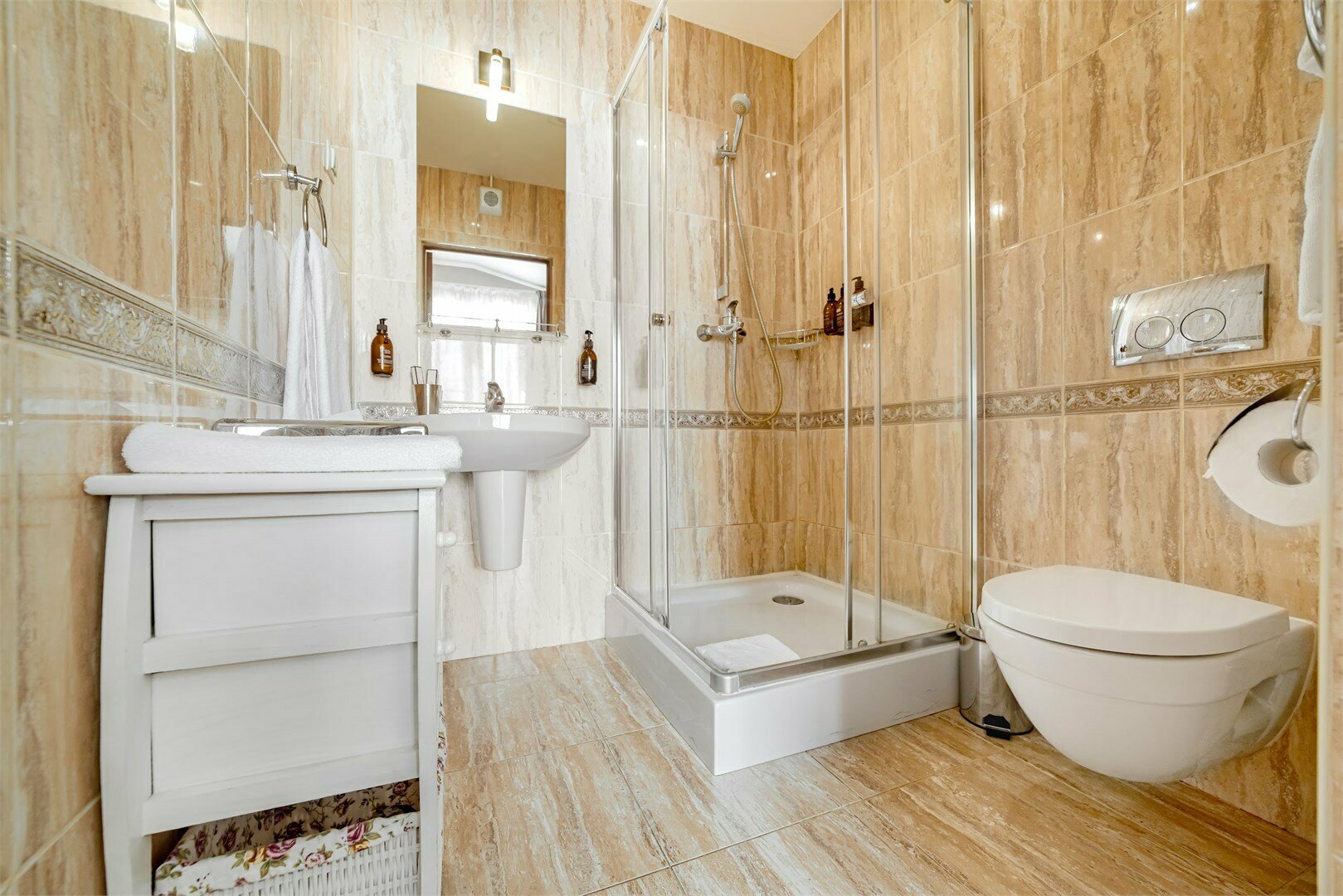 Стандарт с балконом с видом на горы