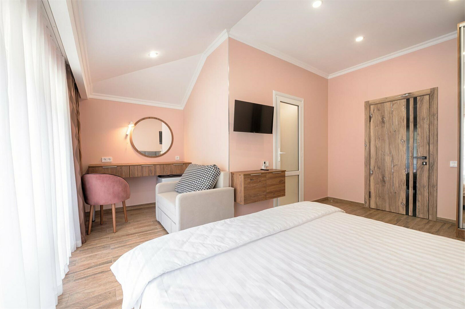 Стандарт улучшенный с балконом