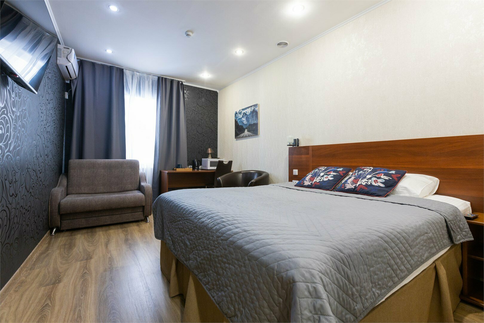 Большой двухместный номер с 1 кроватью