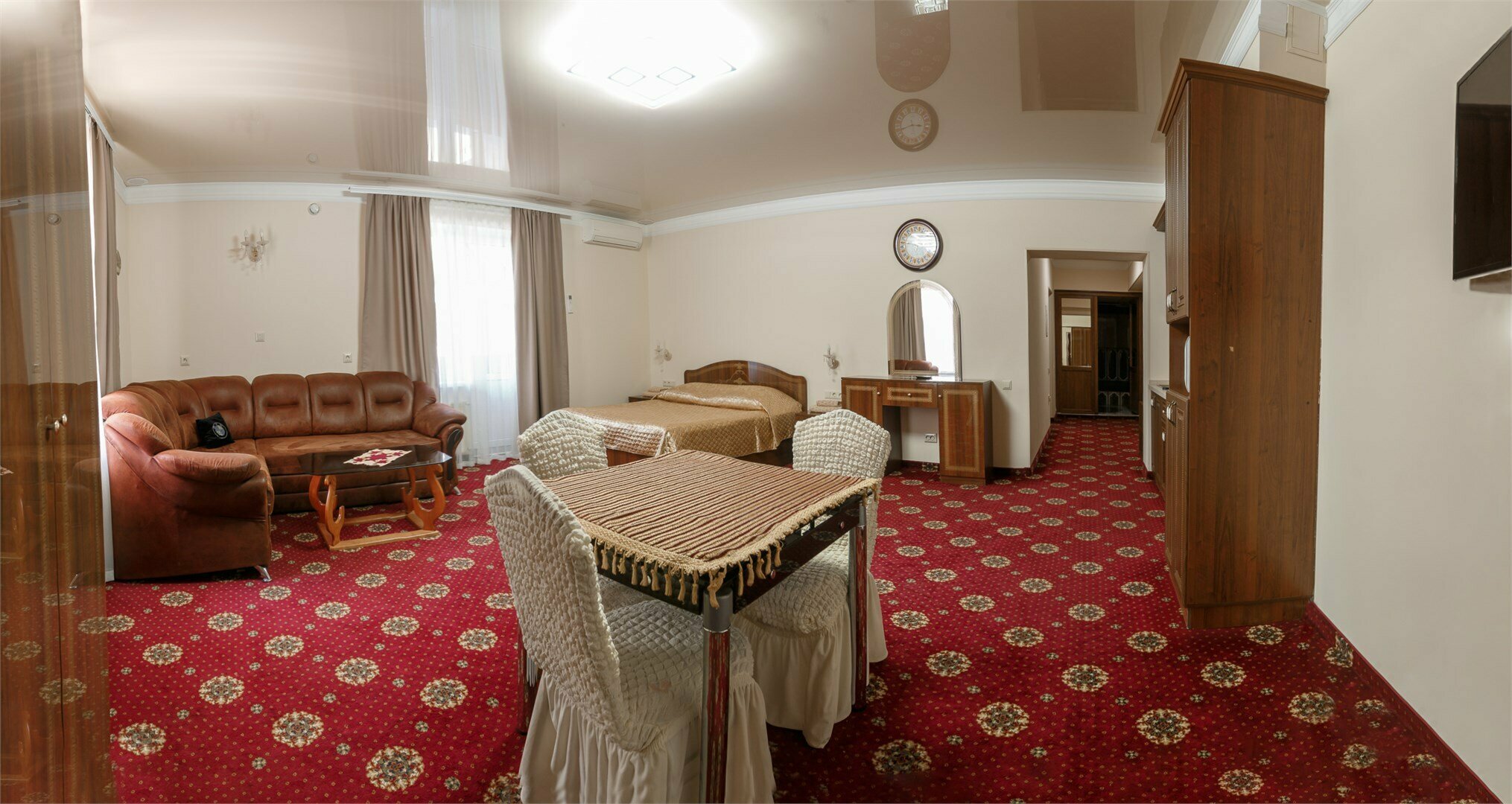 № 11 Студия с балконом, 2 - спальной кроватью и диван-кроватью