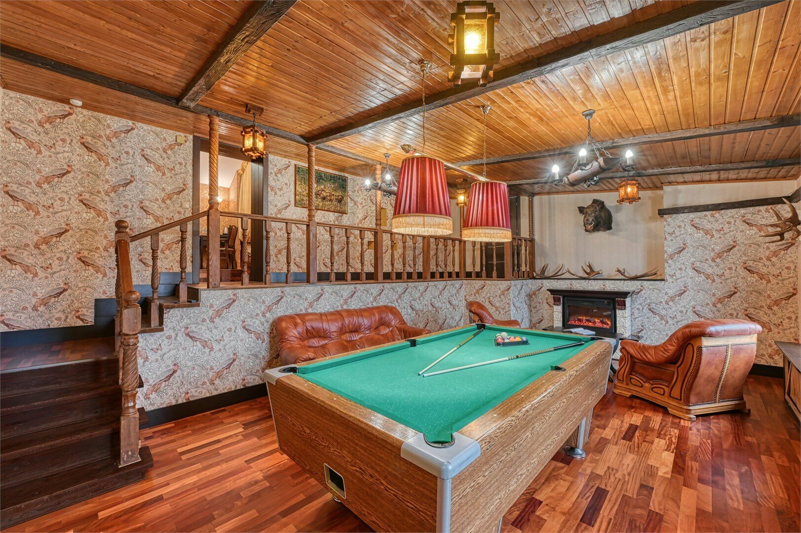 Двухуровневый Люкс с бильярдом