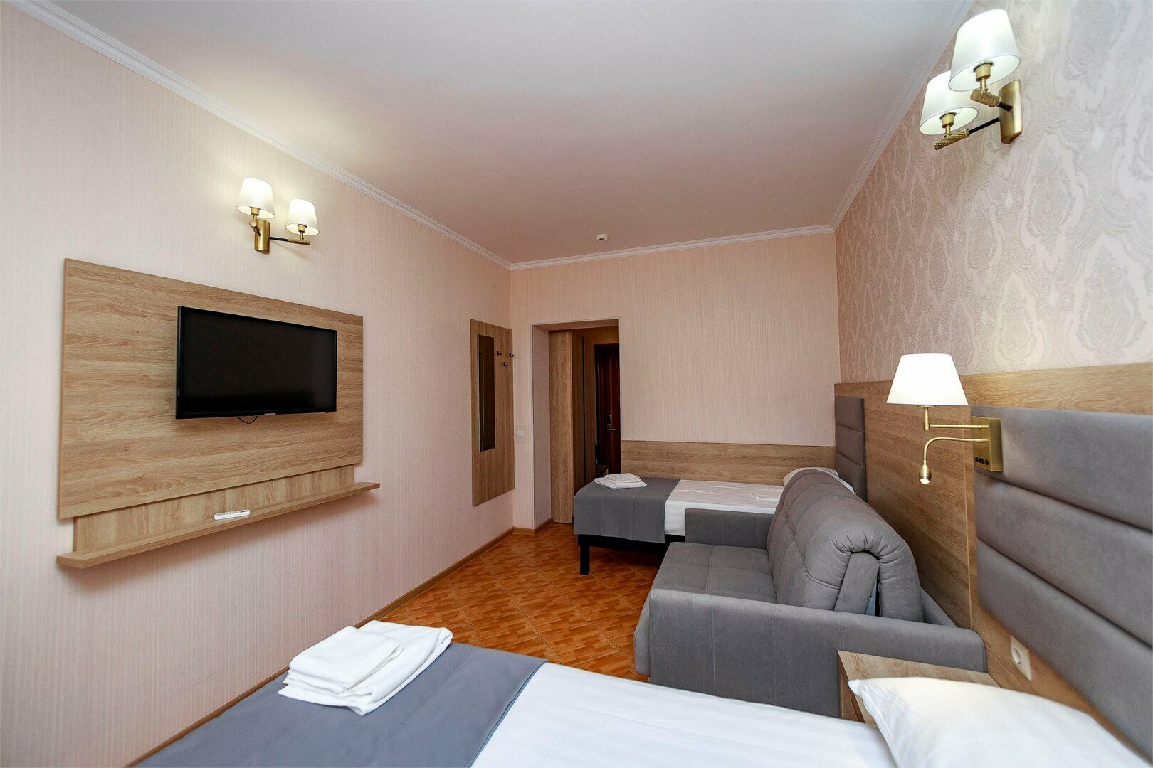 Делюкс с видом на бассейн