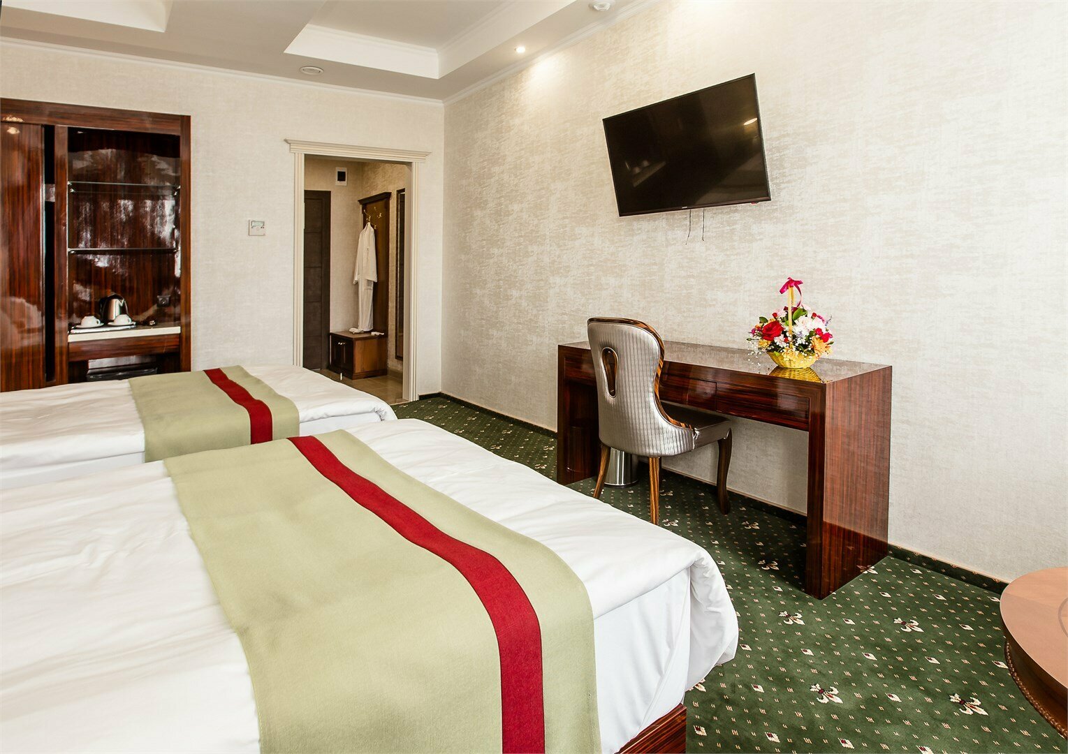 Полулюкс с двумя односпальными кроватями