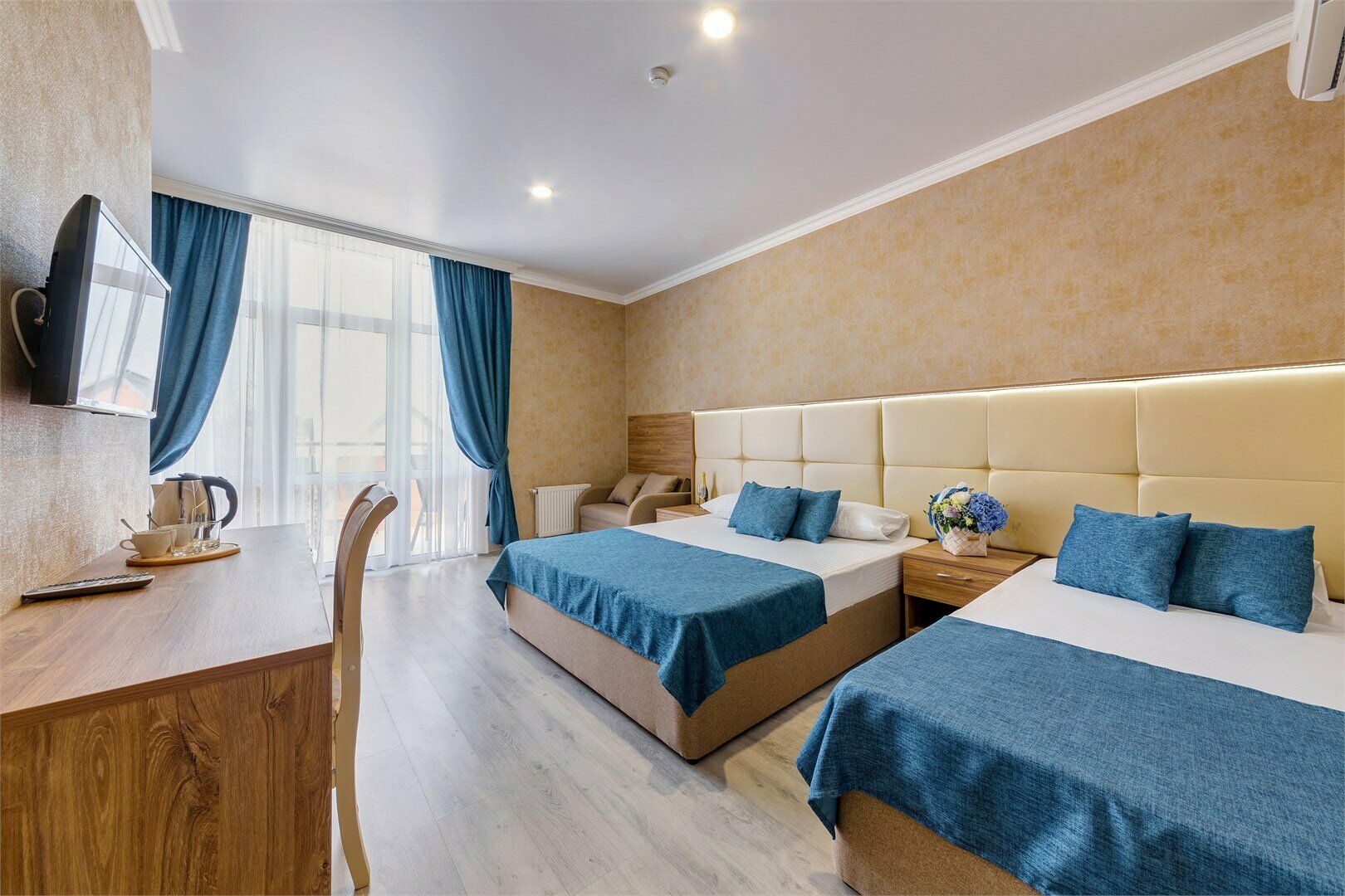 Комфорт 3х-местный с видом на город