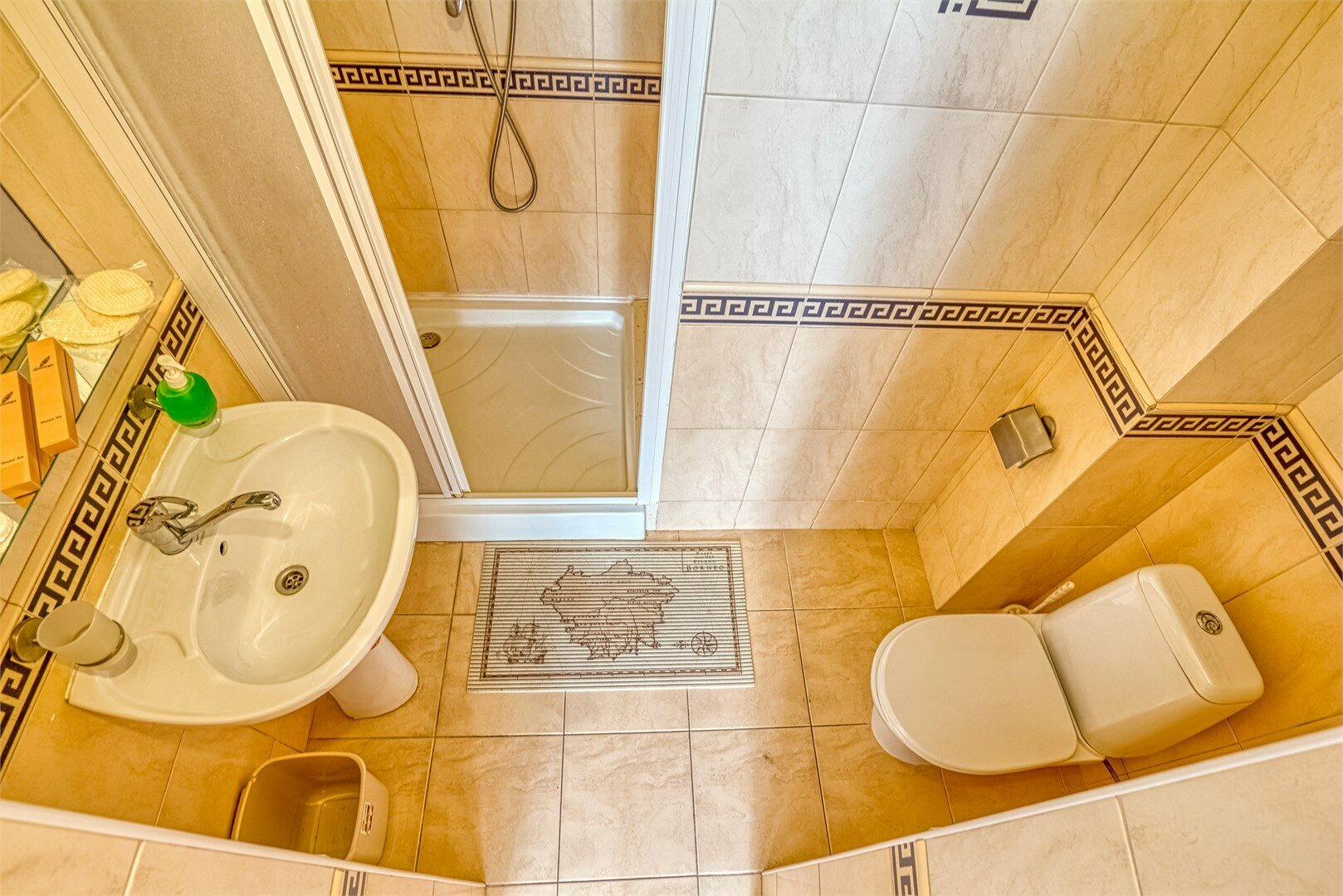 Комфорт (боковой вид на море)