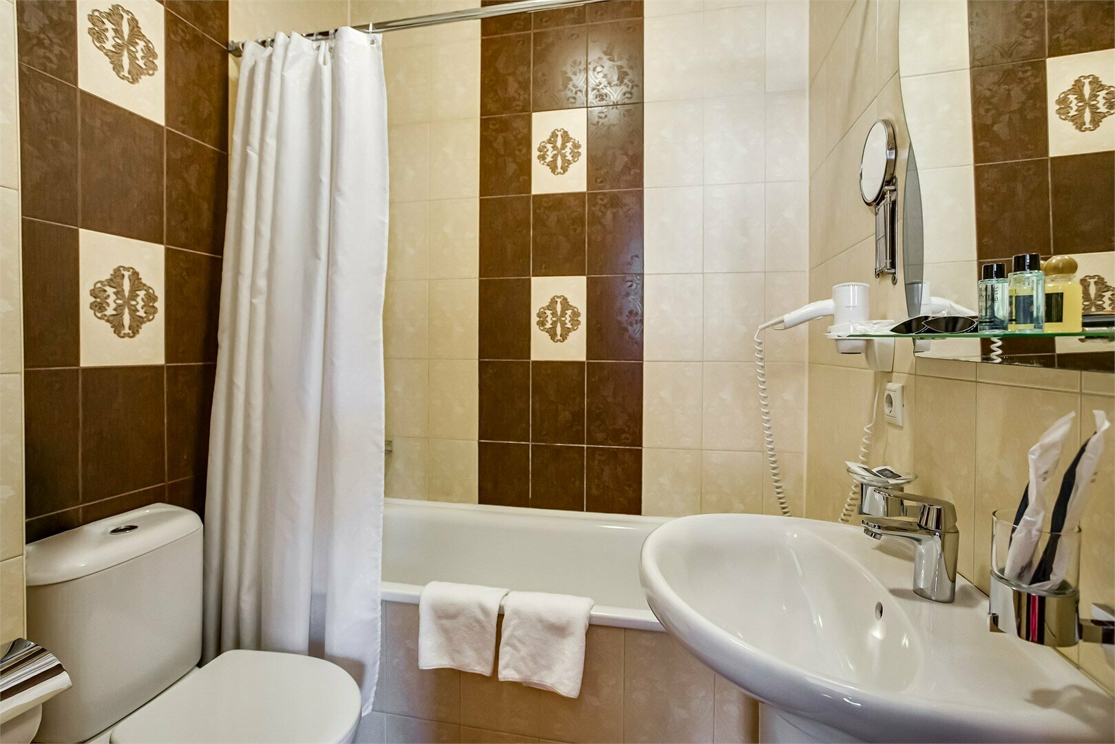 Полулюкс с балконом