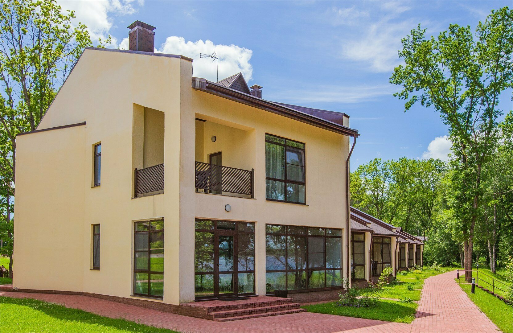 Улучшенные апартаменты