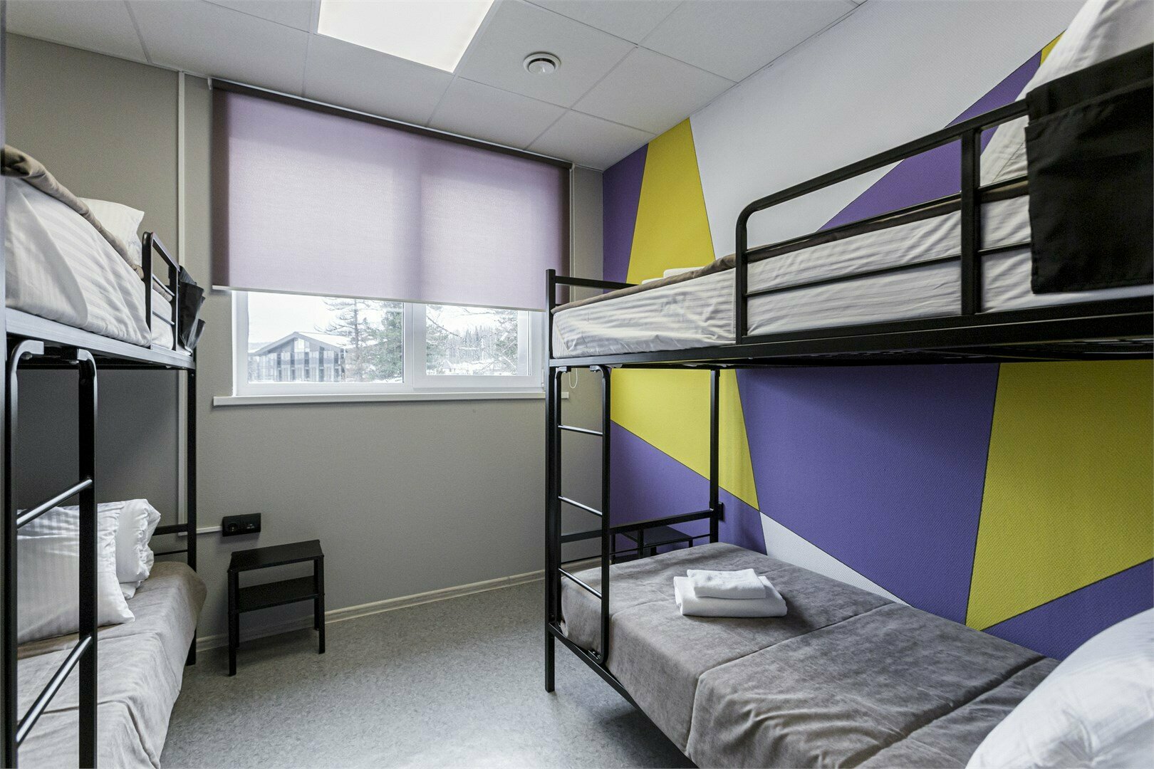 Кровать в общем 6-местном номере