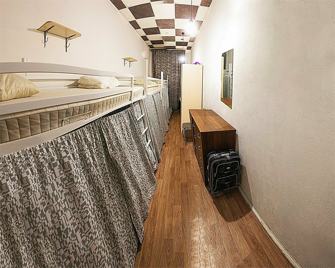 №10 (6-ти местный общий номер ) первый ярус
