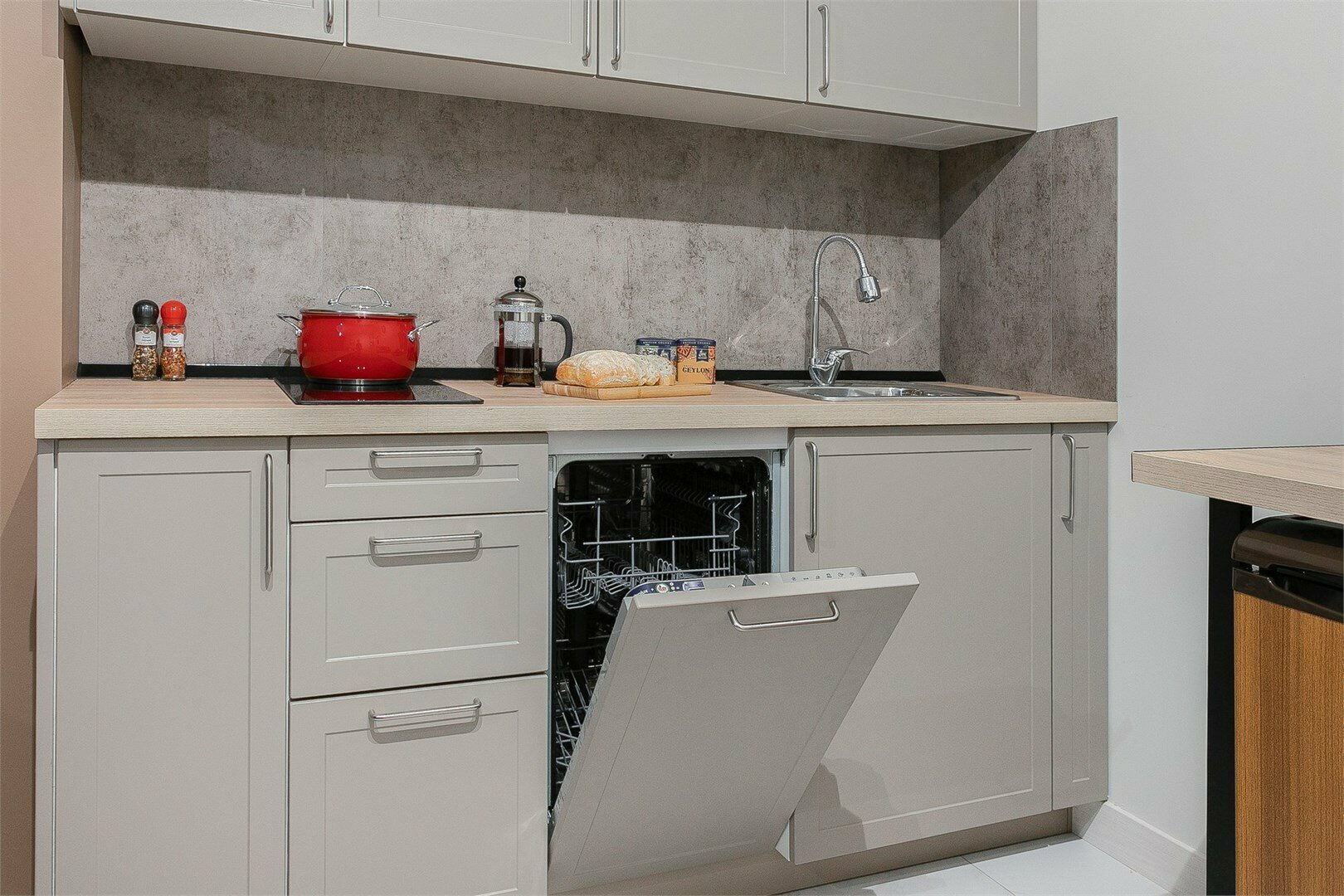 Latte - 3х местные делюкс апартаменты в "Савеловский-Сити" (10 этаж)