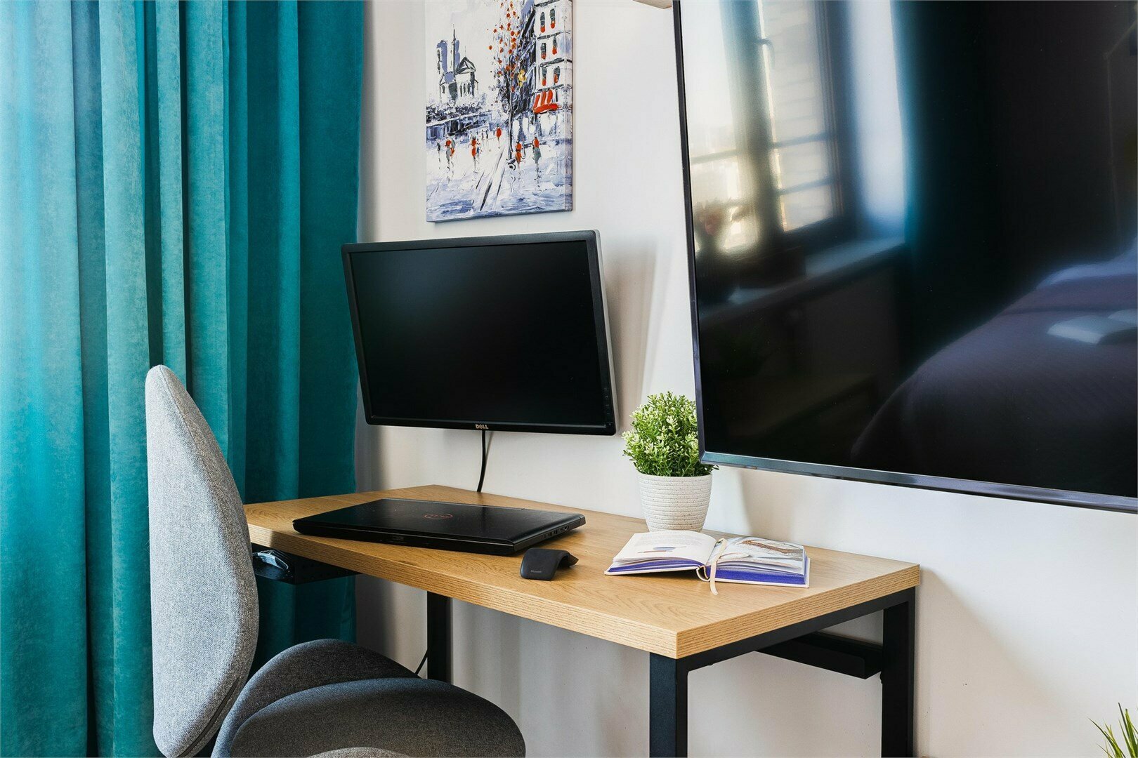 Aquamarine - 3х местные делюкс апартаменты в "Савеловский-Сити" (24 этаж)