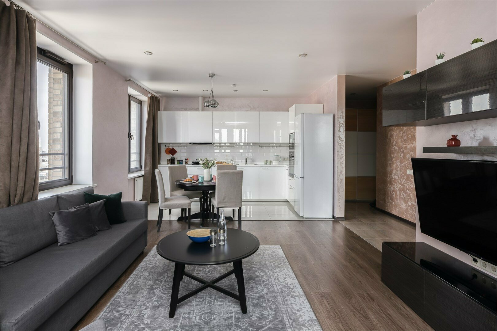 Siesta - 2х комнатные премиум апартаменты на 17м этаже в Савеловский-Сити (70 кв.м., до 5 гостей)