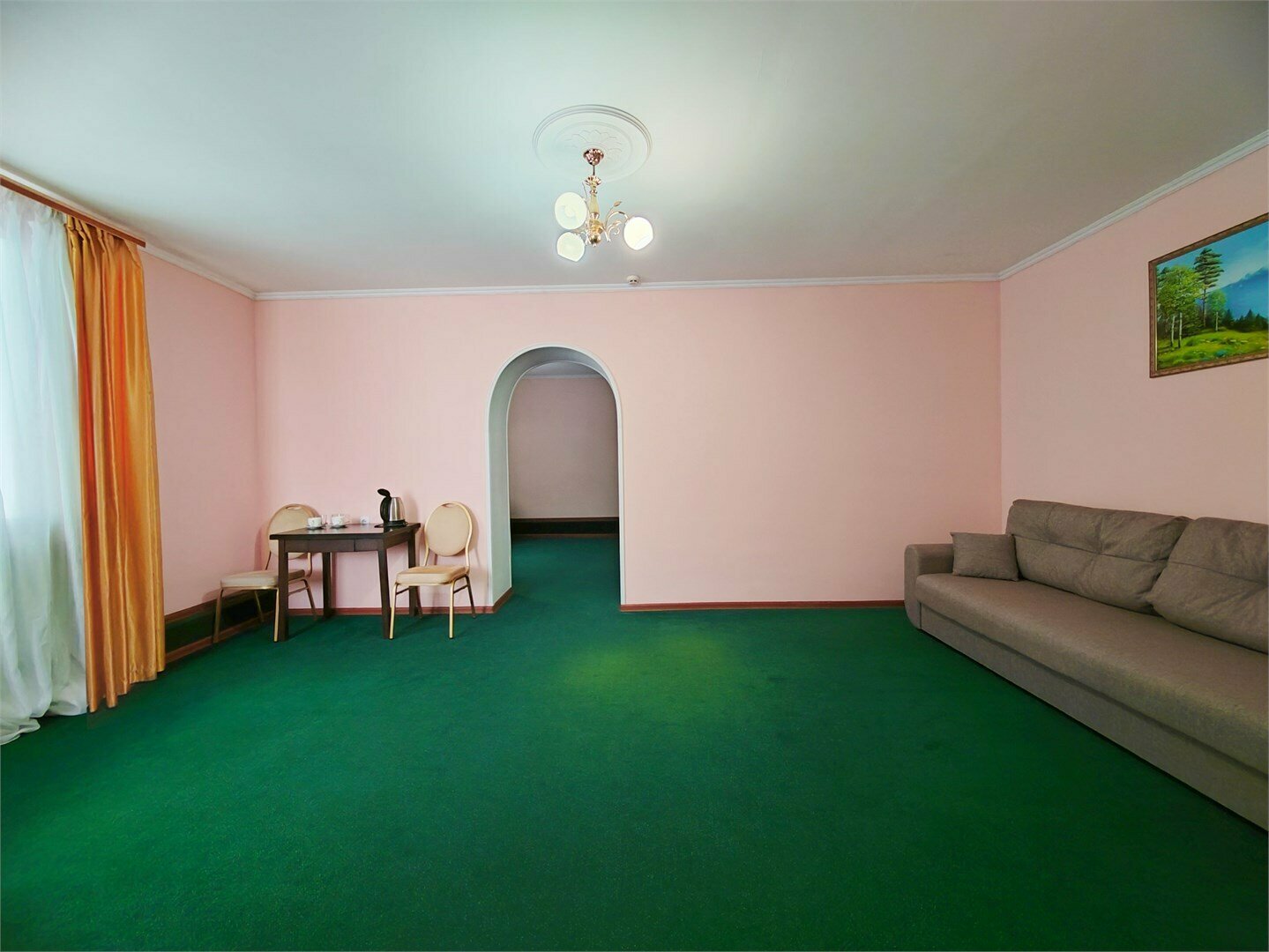 СЬЮИТ С БАЛКОНОМ