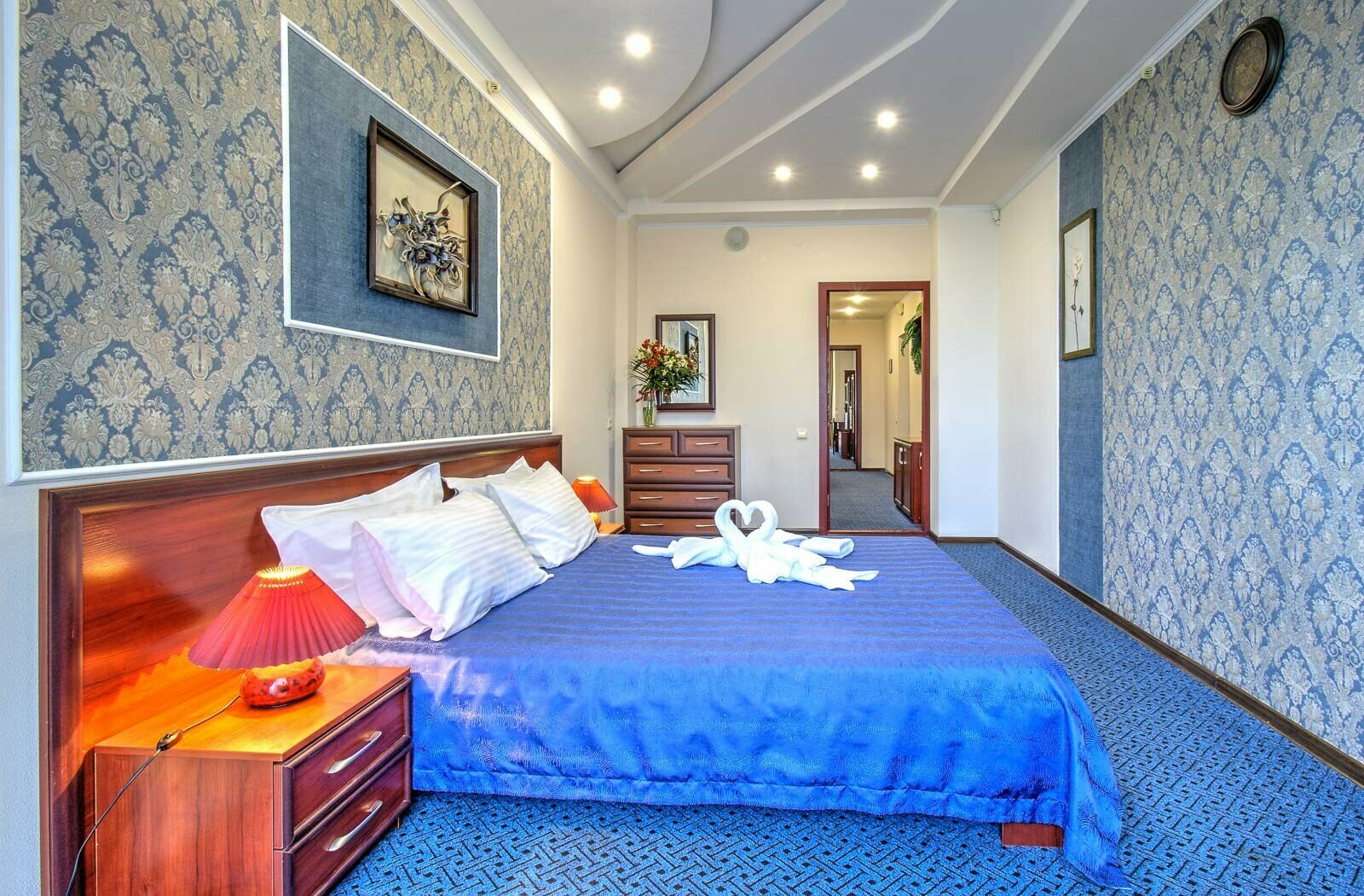 Люкс А двухкомнатный вид на море с балконами