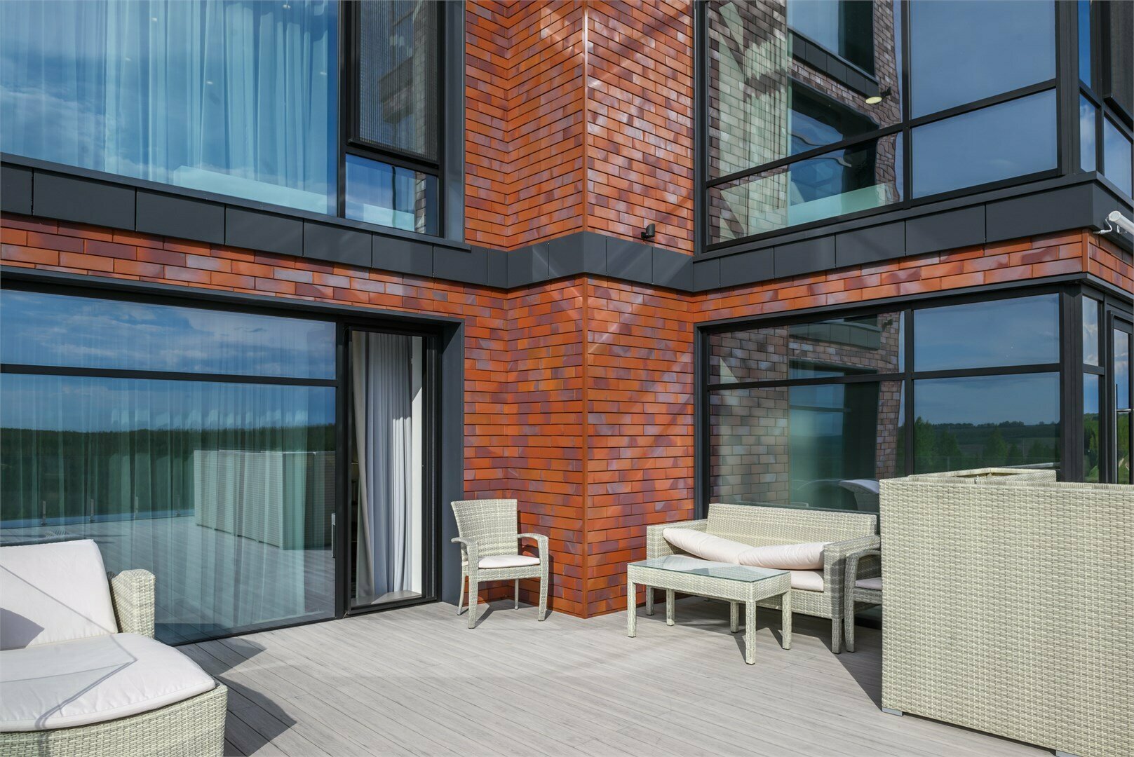 Делюкс семейный с террасой