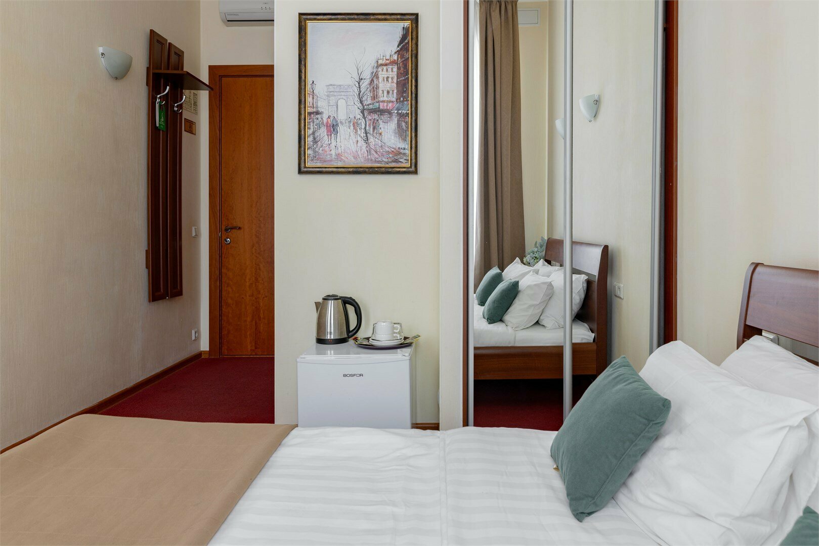 Эконом с 1 кроватью, балконом и видом на улицу Рубинштейна