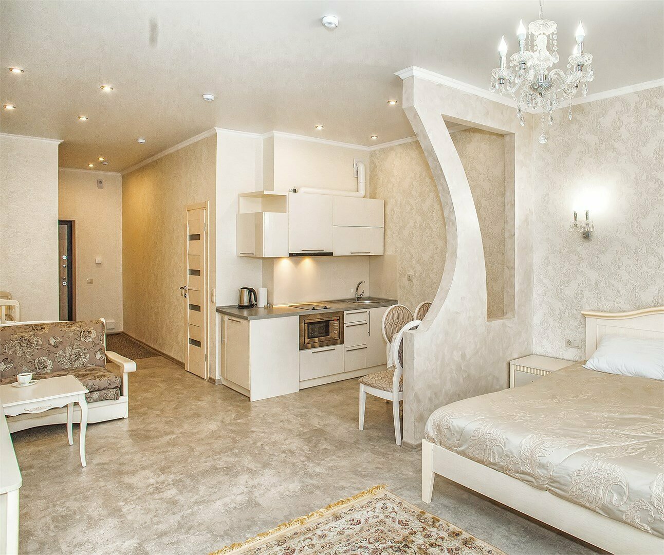 Апартаменты- Студио с балконом для троих