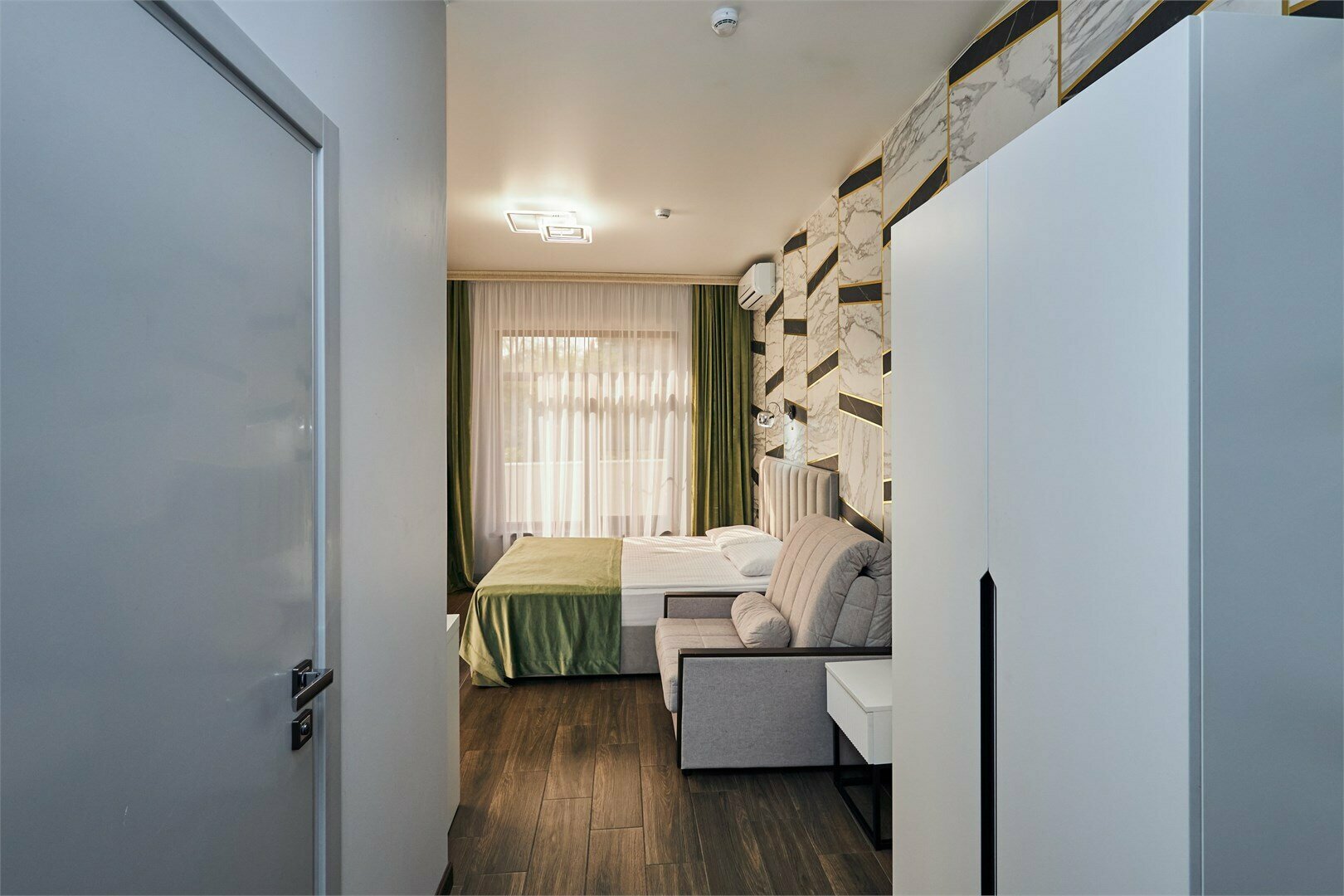 Комфорт улучшенный с креслом - кроватью