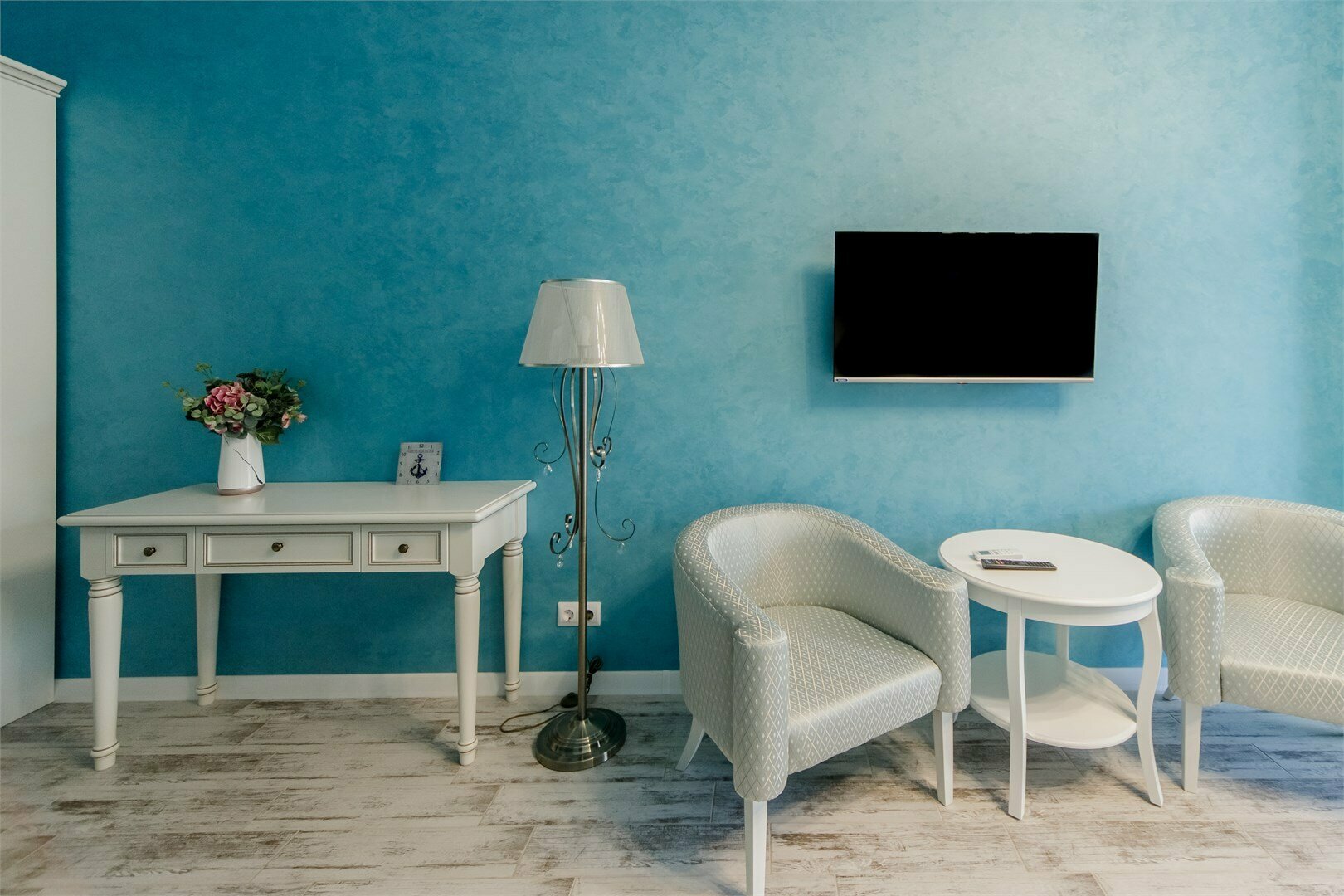 Трехместный номер с видом на сад