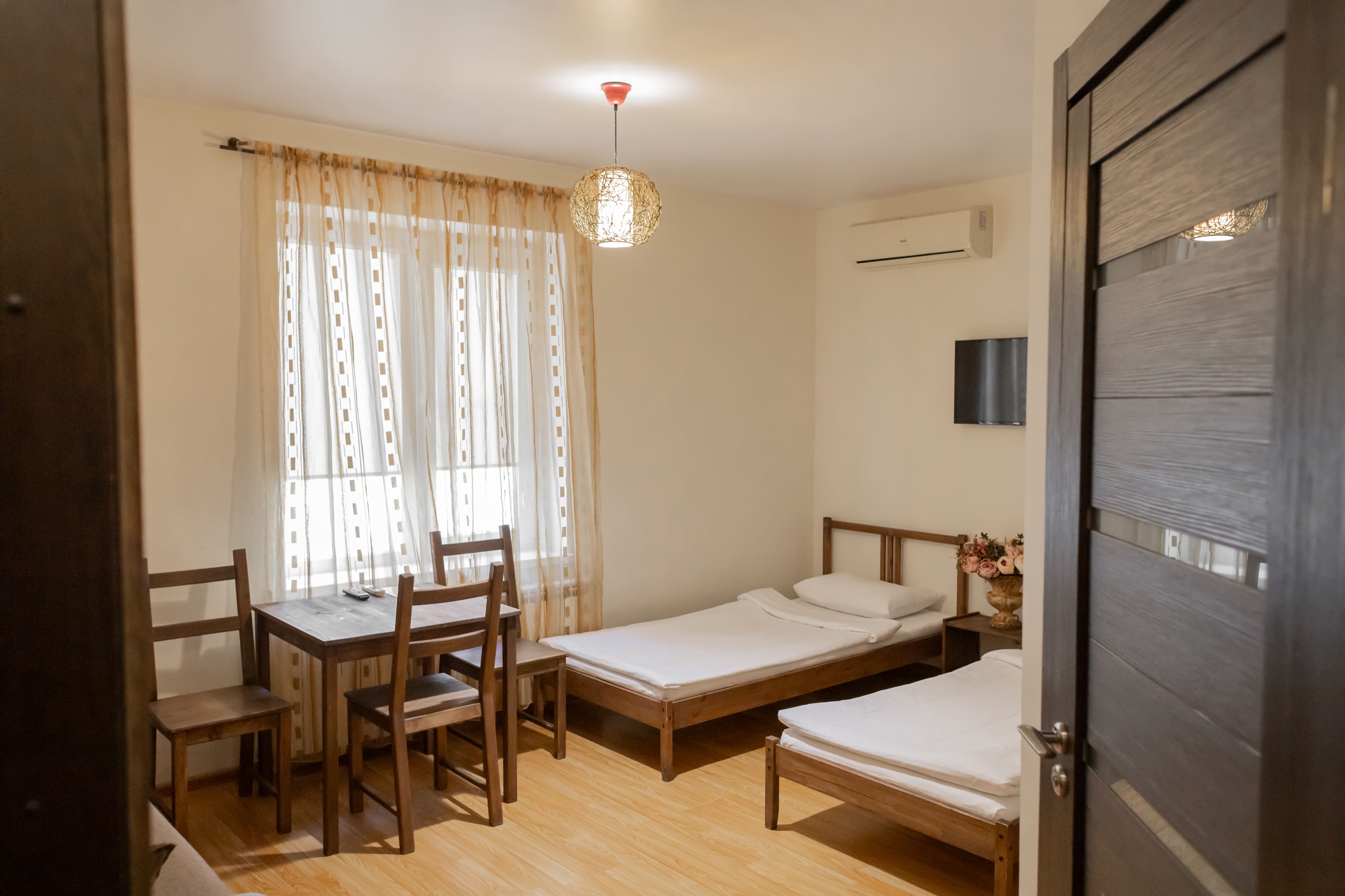 Стандарт с кухней, вид во двор (1 этаж), до 4-х гостей