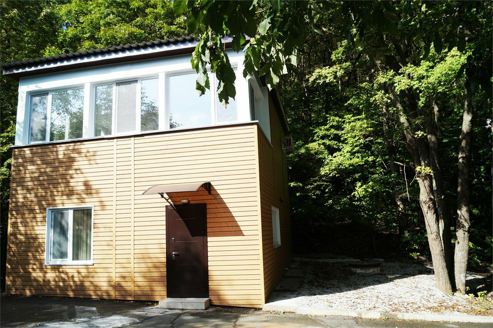 Дом с видом на озеро