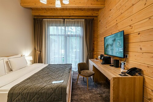 Номер Классик с двуспальной кроватью с видом на реку