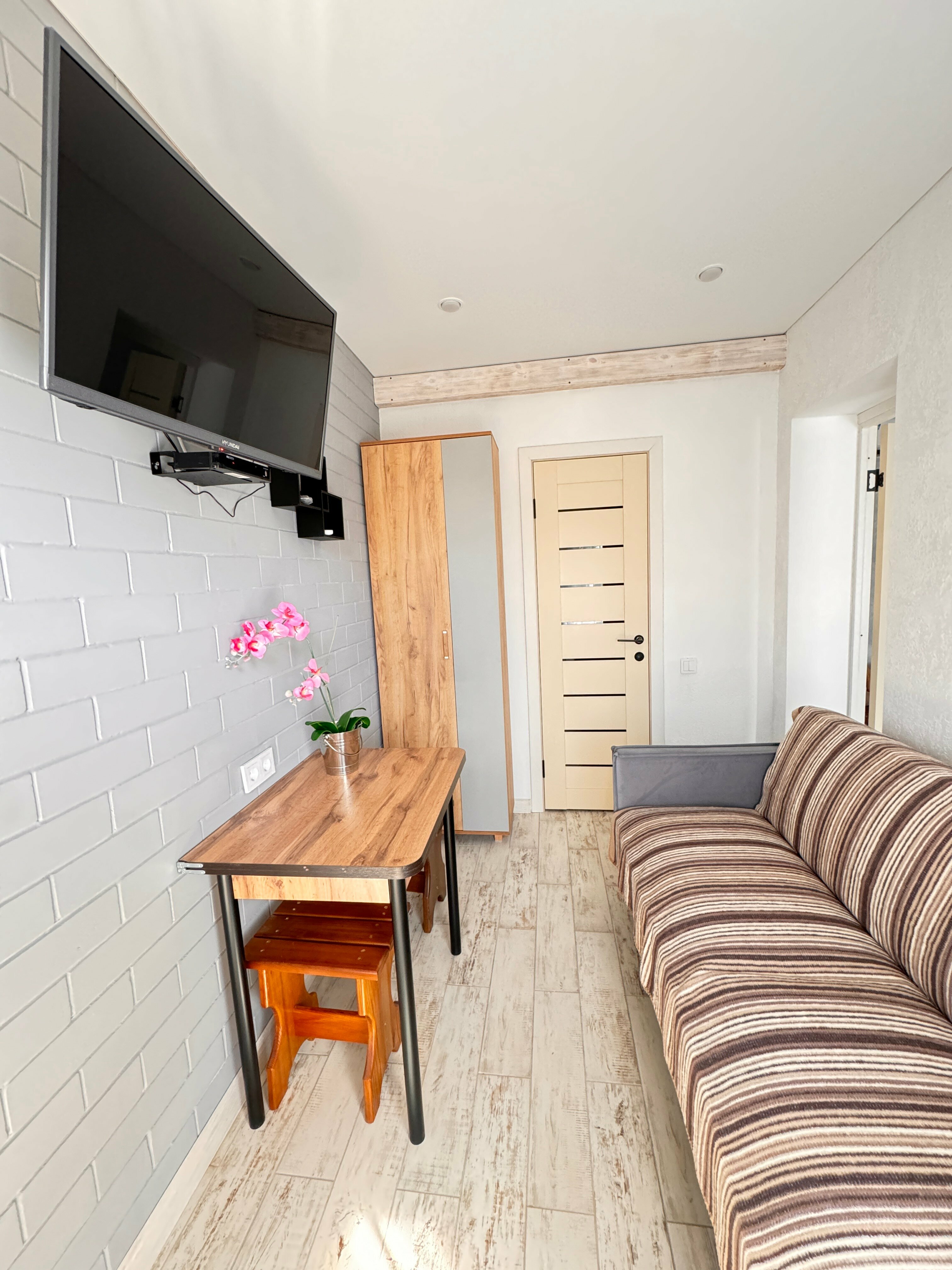 Трехместный номер с видом на сад