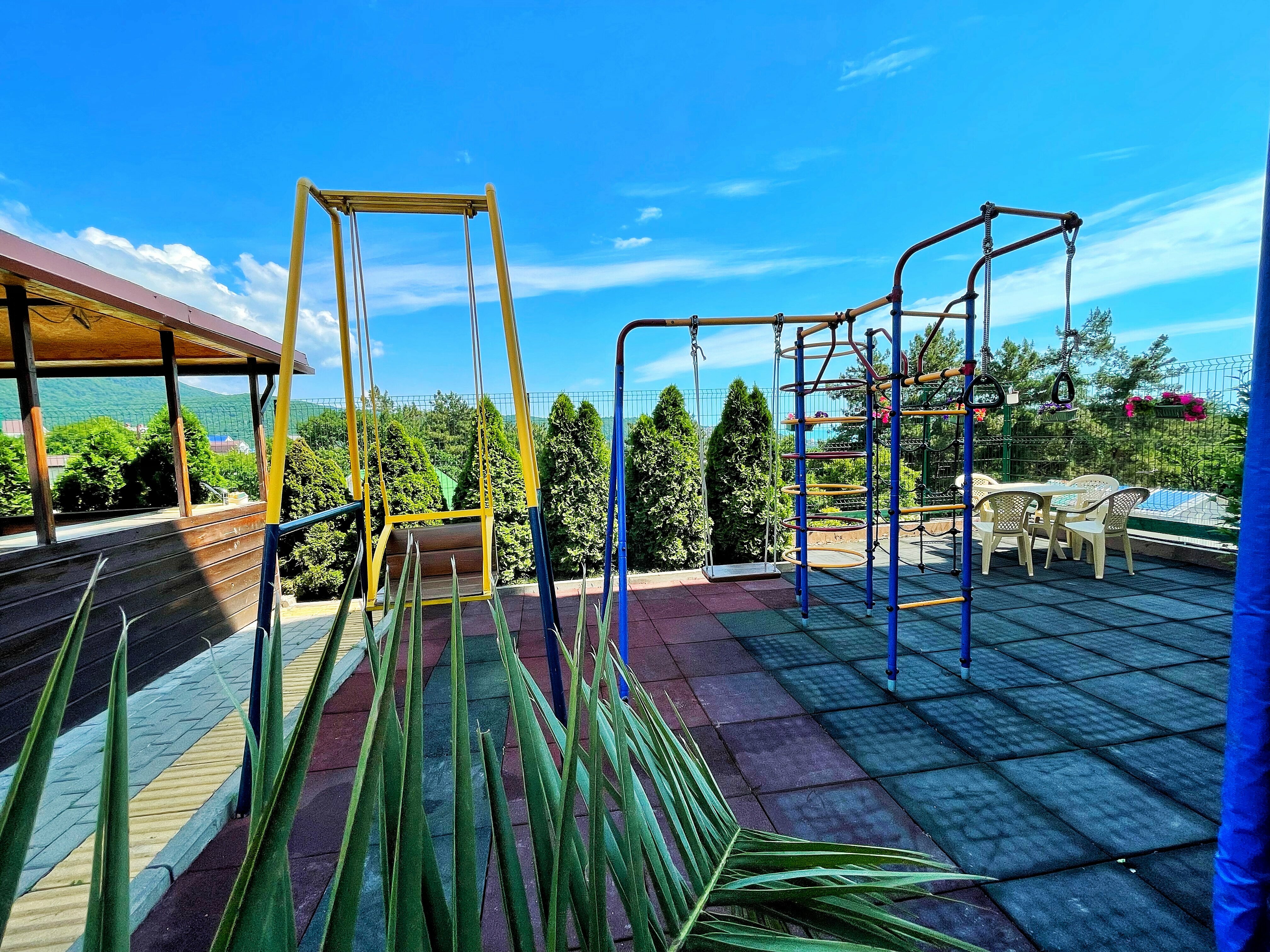 Улучшенный четырехместный номер