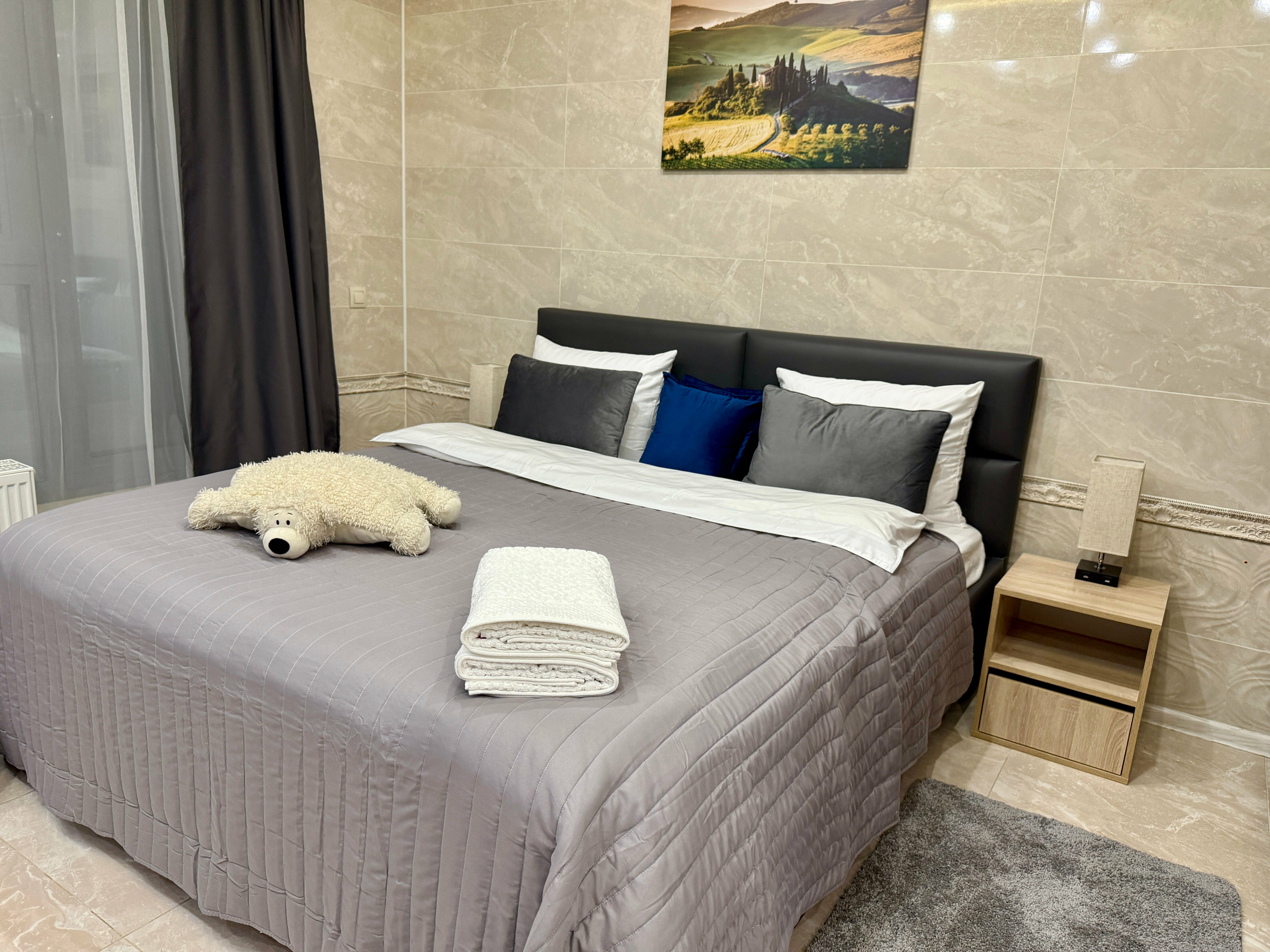 Люкс с кроватью размера «king-size» и балконом