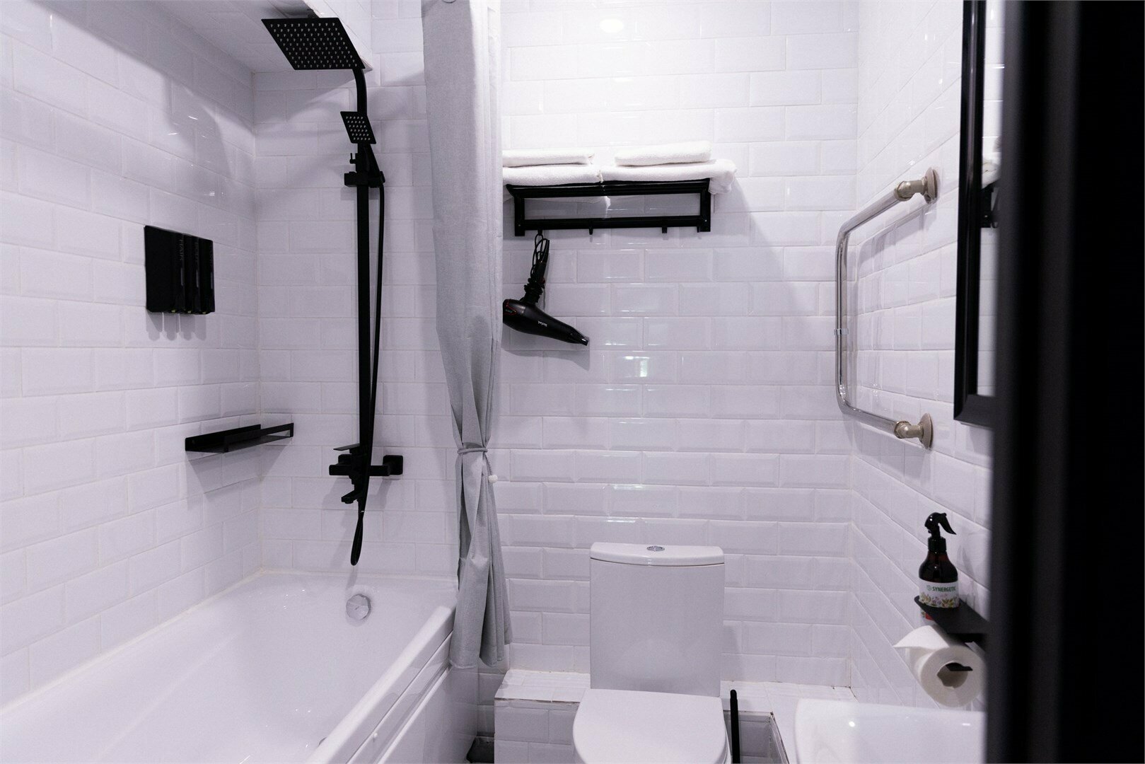 Арт-Комфорт с одной двуспальной кроватью