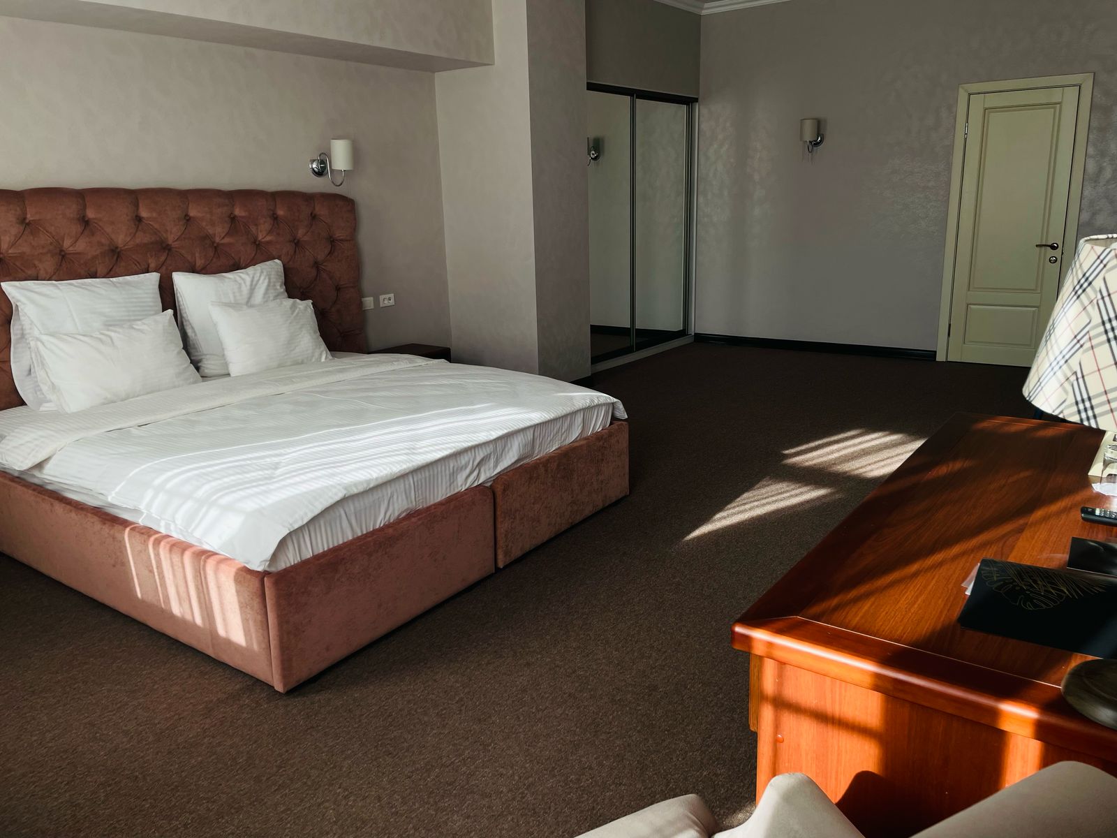 Люкс с кроватью размера «king-size»