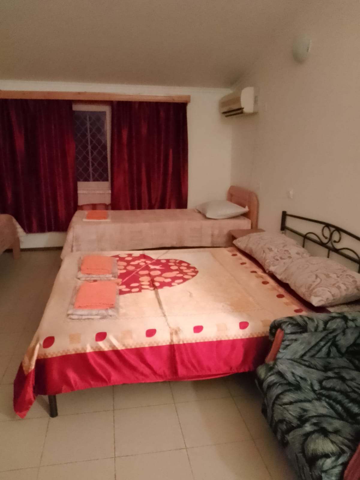 Cемейный номер с собственной ванной комнатой