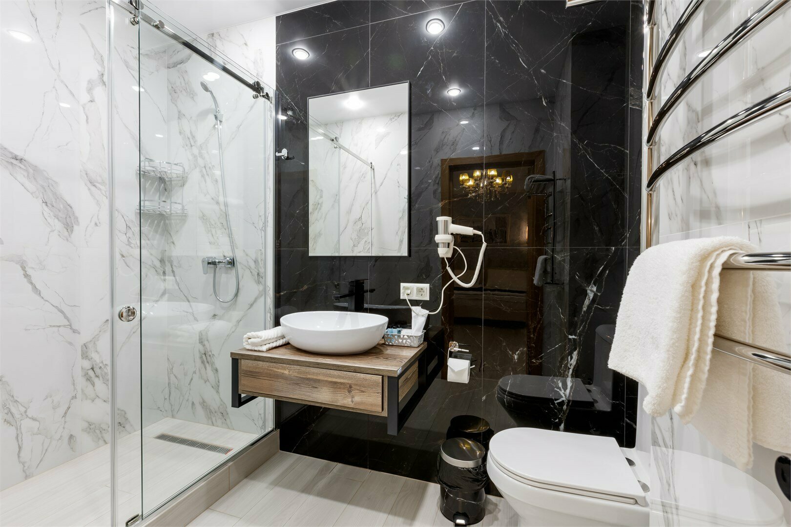 Эконом с фальш-окном