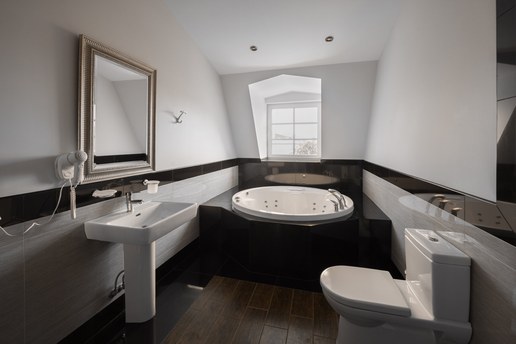 Двухуровневый номер-студия