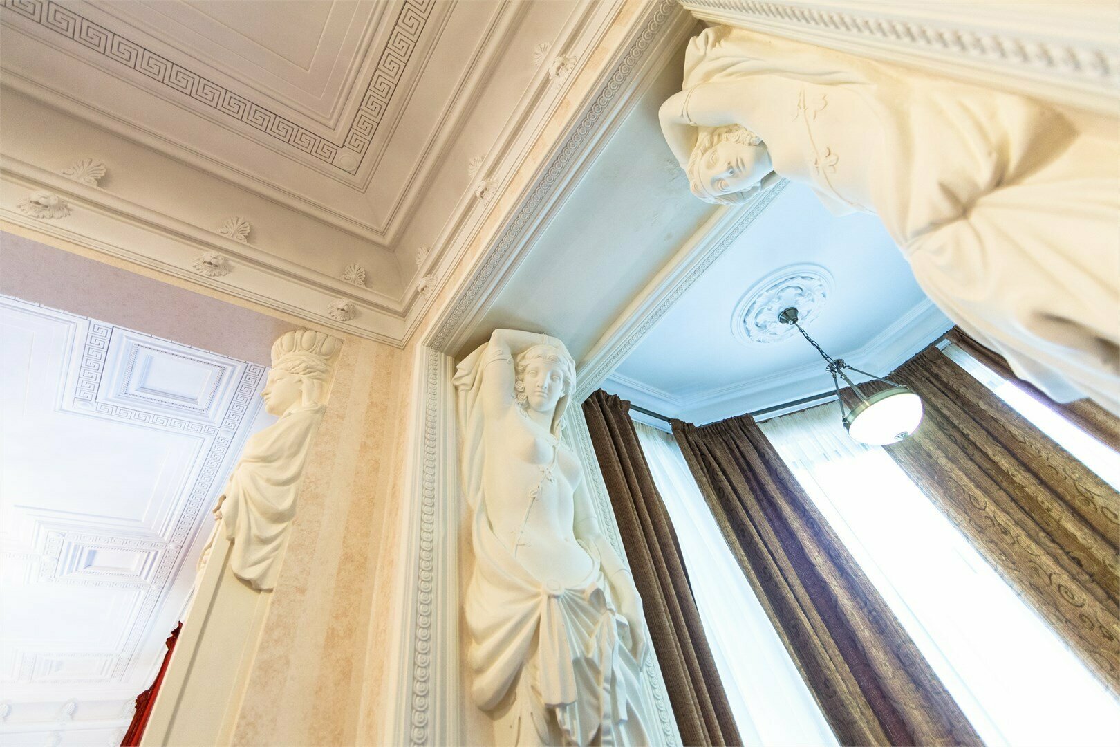 Гранд Делюкс