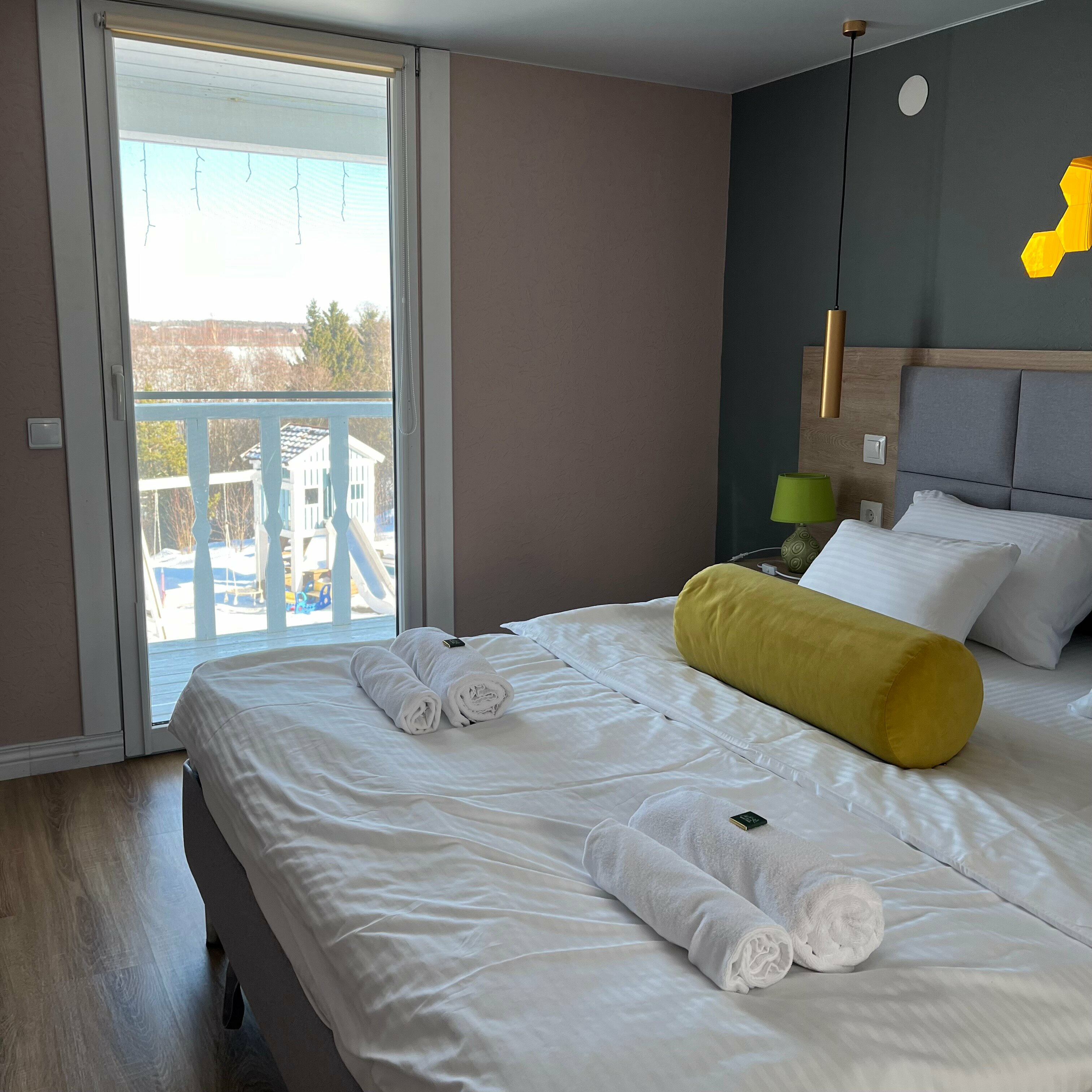 Дом с видом на озеро