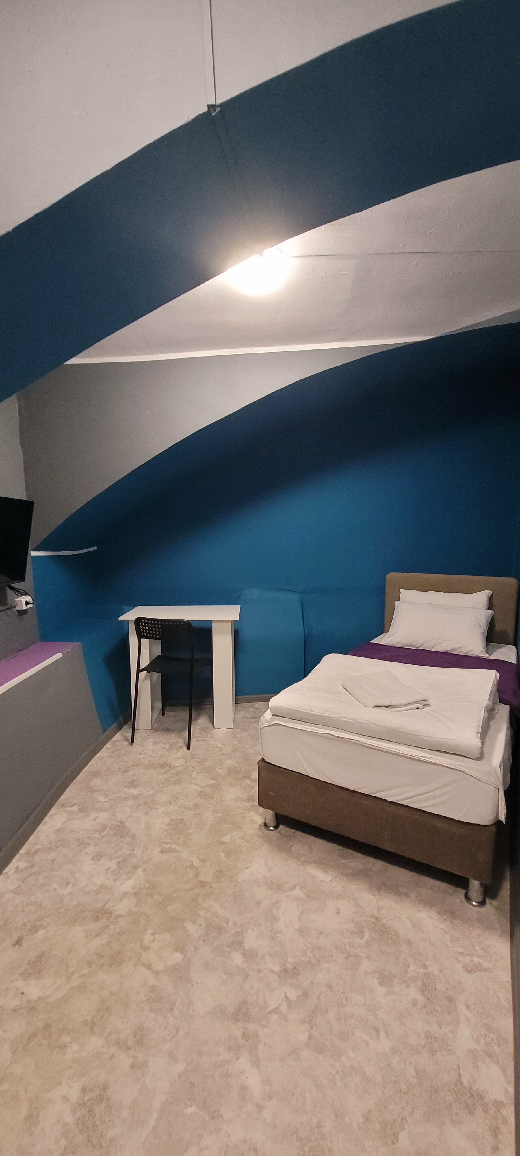 Бюджетный одноместный номер с общим с/у на этаже