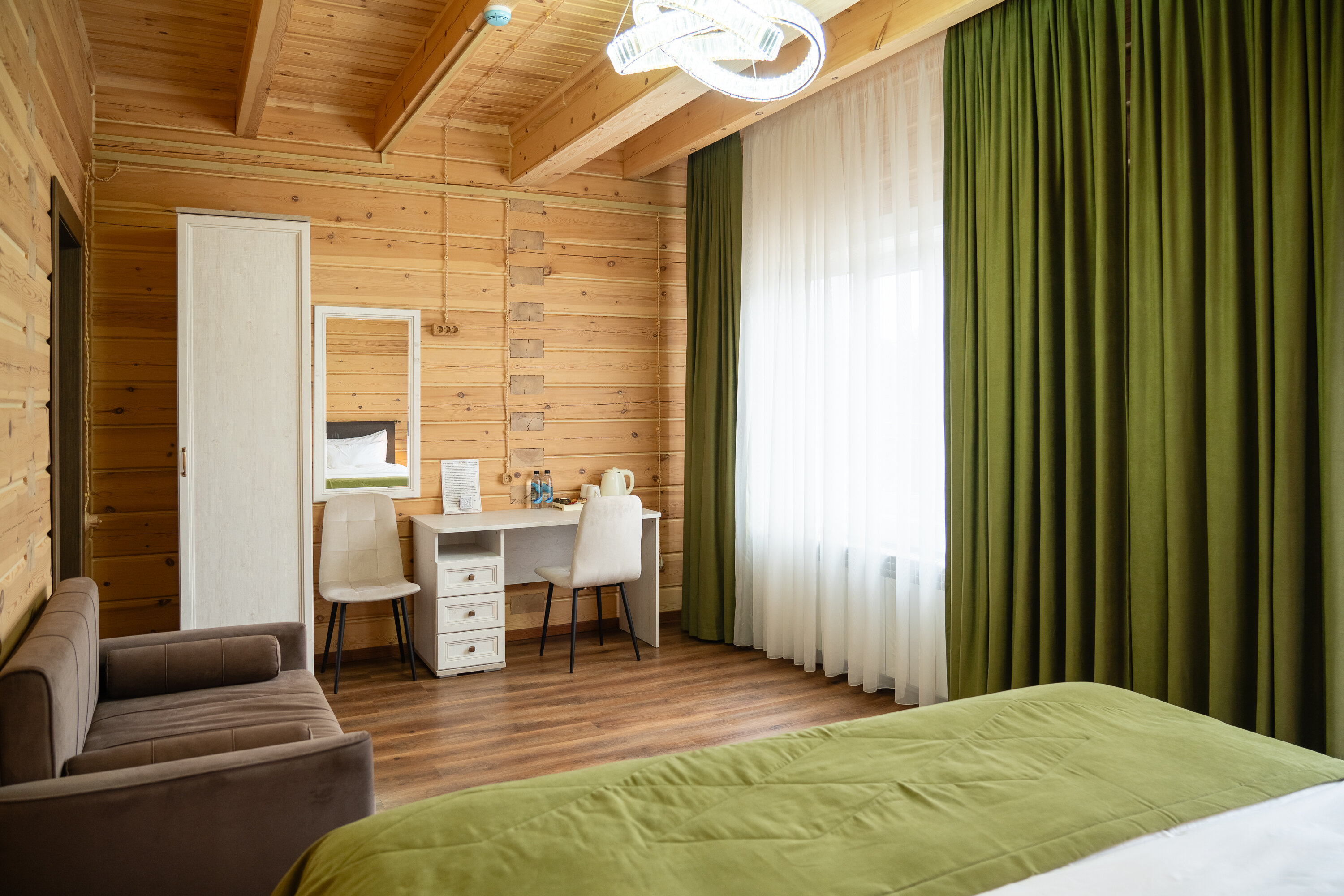 Люкс с видом на озеро