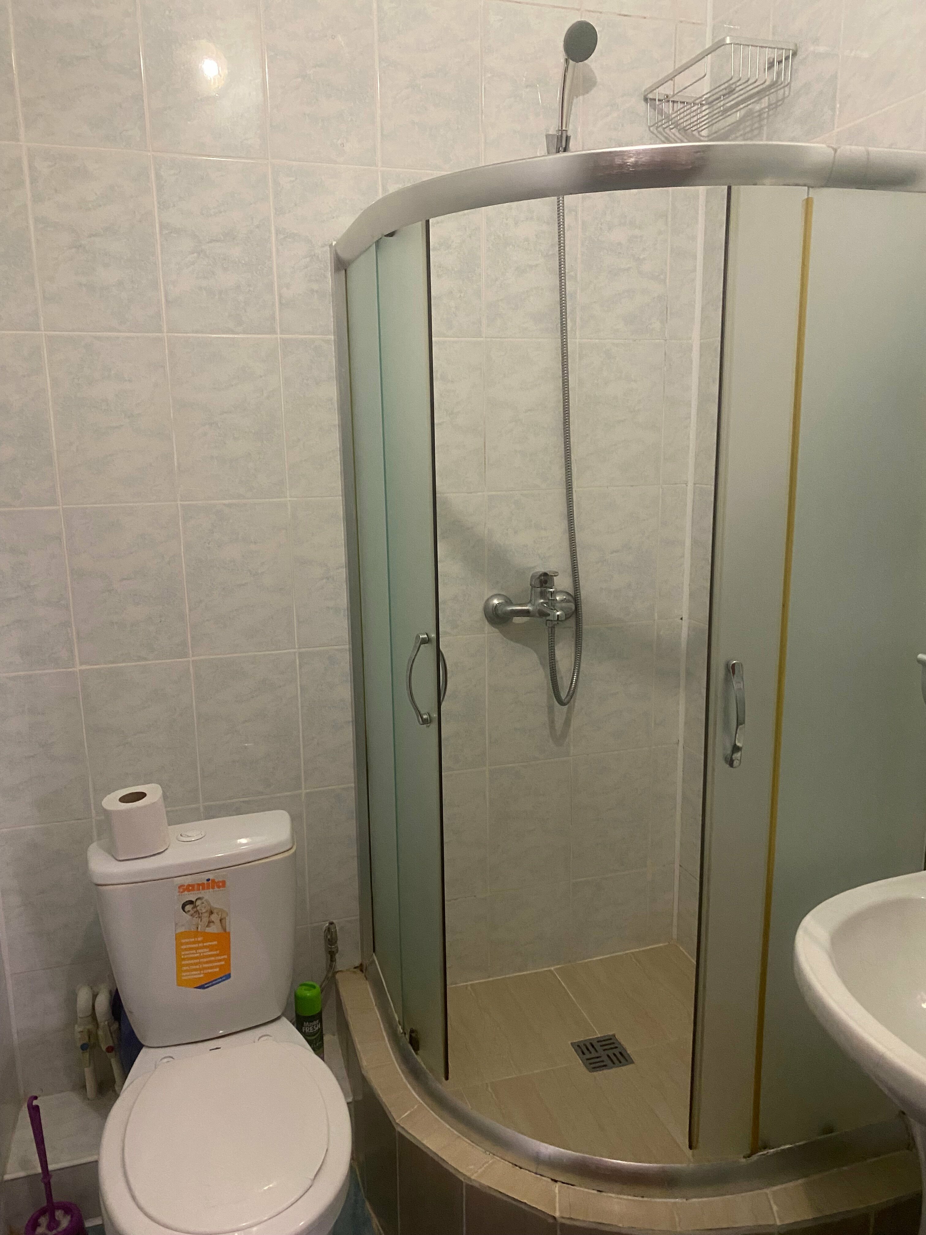 Трехместный номер с душем