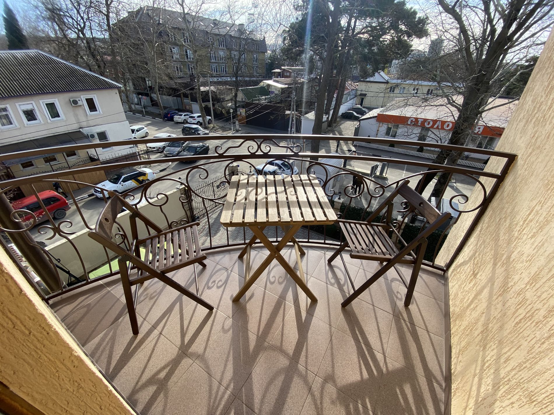 №34 3-х местный номер с двумя балконами и видом на горы